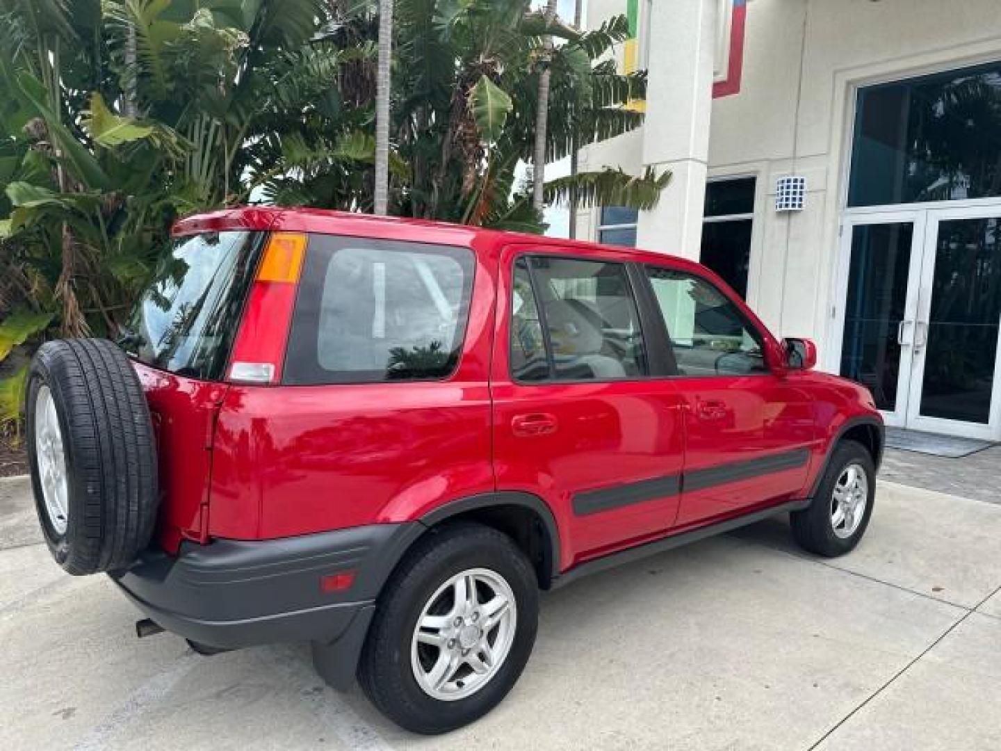 1998 San Marino Red /Gray Honda CR-V EX 4WD 1 OWNER FL LOW MILES 63,744 (JHLRD186XWC) with an 2.0L DOHC Aluminum Alloy 16-Valve I4 Engine 1998 engine, Automatic transmission, located at 4701 North Dixie Hwy, Pompano Beach, FL, 33064, (954) 422-2889, 26.240938, -80.123474 - OUR WEBPAGE FLORIDACARS1.COM HAS OVER 100 PHOTOS AND FREE CARFAX LINK 1998 HONDA CR-V EX VIN: JHLRD186XWC055088 J H L R D 1 8 6 X W C 0 5 5 0 8 8 4 DOOR WAGON/SPORT UTILITY 2.0L I4 F SOHC 16V GASOLINE ALL WHEEL DRIVE 54,819 Leadfoot Linda's, Inc. Avon, Colorado Avon, CO Avon, Colorado 970-476-1810 l - Photo#49