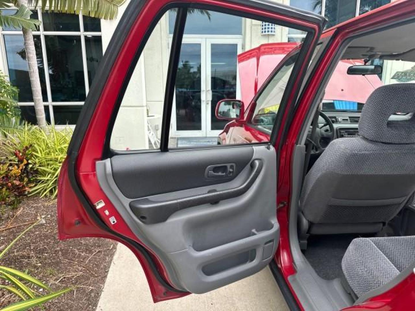 1998 San Marino Red /Gray Honda CR-V EX 4WD 1 OWNER FL LOW MILES 63,744 (JHLRD186XWC) with an 2.0L DOHC Aluminum Alloy 16-Valve I4 Engine 1998 engine, Automatic transmission, located at 4701 North Dixie Hwy, Pompano Beach, FL, 33064, (954) 422-2889, 26.240938, -80.123474 - OUR WEBPAGE FLORIDACARS1.COM HAS OVER 100 PHOTOS AND FREE CARFAX LINK 1998 HONDA CR-V EX VIN: JHLRD186XWC055088 J H L R D 1 8 6 X W C 0 5 5 0 8 8 4 DOOR WAGON/SPORT UTILITY 2.0L I4 F SOHC 16V GASOLINE ALL WHEEL DRIVE 54,819 Leadfoot Linda's, Inc. Avon, Colorado Avon, CO Avon, Colorado 970-476-1810 l - Photo#63