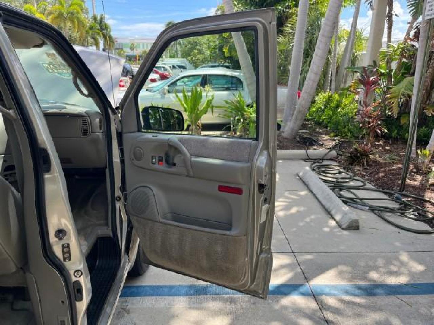 2002 Storm Gray Metallic /Pewter GMC Safari Passenger 7 PASS LOW MILES 58,918 (1GKDM19XX2B) with an 4.3L Vortec 4300 SFI V6 Engine engine, Automatic transmission, located at 4701 North Dixie Hwy, Pompano Beach, FL, 33064, (954) 422-2889, 26.240938, -80.123474 - OUR WEBPAGE FLORIDACARS1.COM HAS OVER 100 PHOTOS AND FREE CARFAX LINK 2002 GMC SAFARI SLE ROAD READY 4.3L V6 VIN: 1GKDM19XX2B506507 NO RECALLS VAN 1 OWNER SLE 4.3L V6 F OHV 12V LOW MILES 58,918 GASOLINE 7 PASSANGER REAR WHEEL DRIVE 15 SERVICE RECORDS Anti-Theft System Approach Lights Black Roof Rack - Photo#11