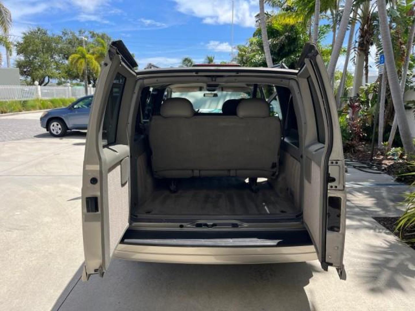 2002 Storm Gray Metallic /Pewter GMC Safari Passenger 7 PASS LOW MILES 58,918 (1GKDM19XX2B) with an 4.3L Vortec 4300 SFI V6 Engine engine, Automatic transmission, located at 4701 North Dixie Hwy, Pompano Beach, FL, 33064, (954) 422-2889, 26.240938, -80.123474 - OUR WEBPAGE FLORIDACARS1.COM HAS OVER 100 PHOTOS AND FREE CARFAX LINK 2002 GMC SAFARI SLE ROAD READY 4.3L V6 VIN: 1GKDM19XX2B506507 NO RECALLS VAN 1 OWNER SLE 4.3L V6 F OHV 12V LOW MILES 58,918 GASOLINE 7 PASSANGER REAR WHEEL DRIVE 15 SERVICE RECORDS Anti-Theft System Approach Lights Black Roof Rack - Photo#14