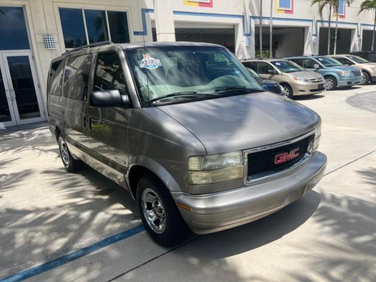 2002 Storm Gray Metallic /Pewter GMC Safari Passenger 7 PASS LOW MILES 58,918 (1GKDM19XX2B) with an 4.3L Vortec 4300 SFI V6 Engine engine, Automatic transmission, located at 4701 North Dixie Hwy, Pompano Beach, FL, 33064, (954) 422-2889, 26.240938, -80.123474 - OUR WEBPAGE FLORIDACARS1.COM HAS OVER 100 PHOTOS AND FREE CARFAX LINK 2002 GMC SAFARI SLE ROAD READY 4.3L V6 VIN: 1GKDM19XX2B506507 NO RECALLS VAN 1 OWNER SLE 4.3L V6 F OHV 12V LOW MILES 58,918 GASOLINE 7 PASSANGER REAR WHEEL DRIVE 15 SERVICE RECORDS Anti-Theft System Approach Lights Black Roof Rack - Photo#71