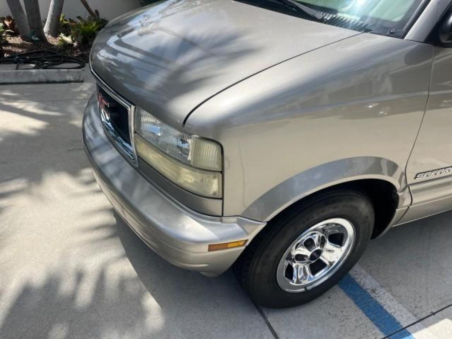 2002 Storm Gray Metallic /Pewter GMC Safari Passenger 7 PASS LOW MILES 58,918 (1GKDM19XX2B) with an 4.3L Vortec 4300 SFI V6 Engine engine, Automatic transmission, located at 4701 North Dixie Hwy, Pompano Beach, FL, 33064, (954) 422-2889, 26.240938, -80.123474 - OUR WEBPAGE FLORIDACARS1.COM HAS OVER 100 PHOTOS AND FREE CARFAX LINK 2002 GMC SAFARI SLE ROAD READY 4.3L V6 VIN: 1GKDM19XX2B506507 NO RECALLS VAN 1 OWNER SLE 4.3L V6 F OHV 12V LOW MILES 58,918 GASOLINE 7 PASSANGER REAR WHEEL DRIVE 15 SERVICE RECORDS Anti-Theft System Approach Lights Black Roof Rack - Photo#80