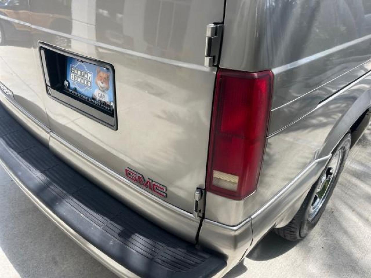 2002 Storm Gray Metallic /Pewter GMC Safari Passenger 7 PASS LOW MILES 58,918 (1GKDM19XX2B) with an 4.3L Vortec 4300 SFI V6 Engine engine, Automatic transmission, located at 4701 North Dixie Hwy, Pompano Beach, FL, 33064, (954) 422-2889, 26.240938, -80.123474 - OUR WEBPAGE FLORIDACARS1.COM HAS OVER 100 PHOTOS AND FREE CARFAX LINK 2002 GMC SAFARI SLE ROAD READY 4.3L V6 VIN: 1GKDM19XX2B506507 NO RECALLS VAN 1 OWNER SLE 4.3L V6 F OHV 12V LOW MILES 58,918 GASOLINE 7 PASSANGER REAR WHEEL DRIVE 15 SERVICE RECORDS Anti-Theft System Approach Lights Black Roof Rack - Photo#98