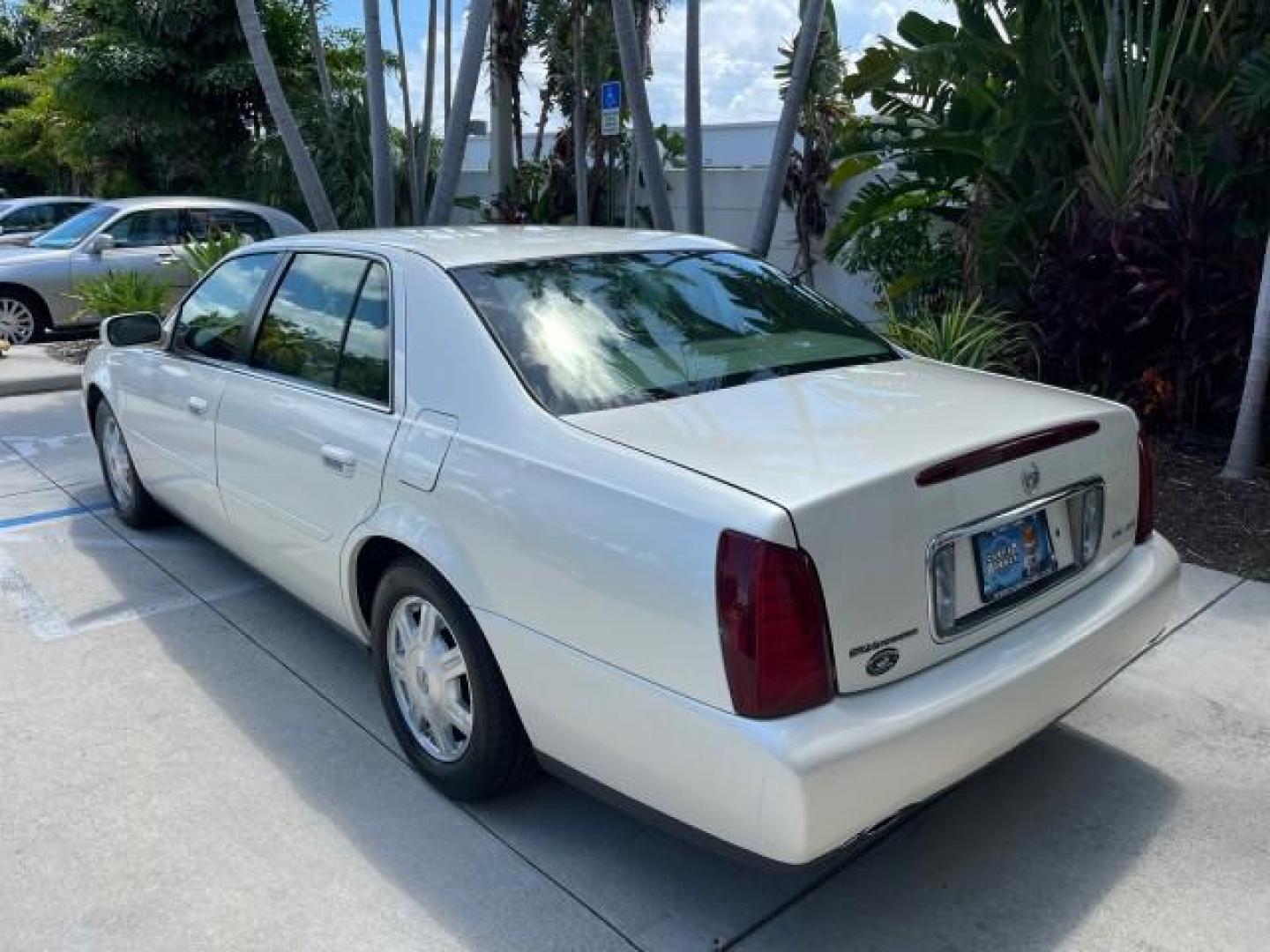 2003 White Diamond /Oatmeal Cadillac DeVille LOW MILES 48,021 (1G6KD54Y63U) with an 4.6L DOHC V8 Northstar Engine engine, Automatic transmission, located at 4701 North Dixie Hwy, Pompano Beach, FL, 33064, (954) 422-2889, 26.240938, -80.123474 - OUR WEBPAGE FLORIDACARS1.COM HAS OVER 100 PHOTOS AND FREE CARFAX LINK 2003 CADILLAC DEVILLE ROAD READY 4.6L V8 VIN: 1G6KD54Y63U260929 NO ACCIDENTS SEDAN 4 DR NO RECALLS DUAL AC 4.6L V8 F DOHC 32V 1 OWNER LEATHER GASOLINE LOW MILES 48,021 FRONT WHEEL DRIVE NEW $ 47,185 11 SERVICE RECORDS Air Suspensi - Photo#95