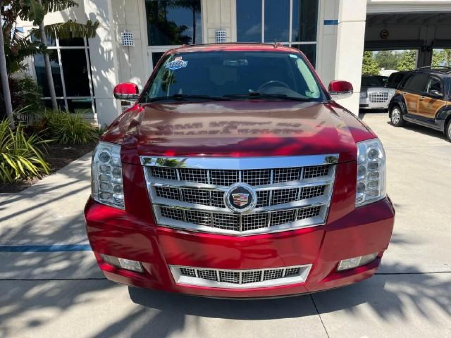 2013 Crystal Red Tintcoat /Cocoa/Light Linen Cadillac Escalade 1 OWNER Platinum Edition LOW MILES 20,007 (1GYS3DEF7DR) with an 6.2L Vortec 1000 V8 SFI E85 Engine engine, Automatic transmission, located at 4701 North Dixie Hwy, Pompano Beach, FL, 33064, (954) 422-2889, 26.240938, -80.123474 - OUR WEBPAGE FLORIDACARS1.COM HAS OVER 100 PHOTOS AND FREE CARFAX LINK NEW $ 80,185 2013 CADILLAC ESCALADE PLATINUM EDITION ROAD READY 6.2L V8 VIN: 1GYS3DEF7DR143317 NO ACCIDENTS NO RECALLS 4 DOOR WAGON/SPORT UTILITY 1 OWNER NAVIGATION 6.2L V8 F OHV 16V POWER LIFTGATE 3 ROW LEATHER SEATS FLEX FUEL PO - Photo#97