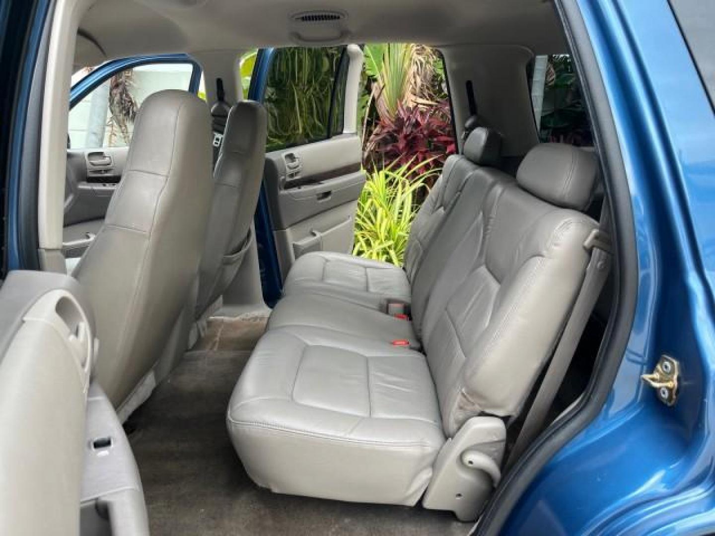 2001 Patriot Blue Pearl /Slate Gray/Taupe Dodge Durango 4WD 1 FL LOW MILES 39,516 (1B4HS28N41F) with an 4.7L SOHC SMPI V8 Magnum Engine engine, Automatic transmission, located at 4701 North Dixie Hwy, Pompano Beach, FL, 33064, (954) 422-2889, 26.240938, -80.123474 - OUR WEBPAGE FLORIDACARS1.COM HAS OVER 100 PHOTOS AND FREE CARFAX LINK 2001 DODGE DURANGO SLT ROAD READY 4.7L V8 VIN: 1B4HS28N41F637509 NO ACCIDENTS 4 DOOR WAGON/SPORT UTILITY 1 OWNER FLORIDA 4.7L V8 F OHV 4X4 ON DEMAND 4WD GASOLINE DUAL AC LOW MILES 39,516 REAR WHEEL DRIVE W/ 4X4 POWER SEATS 3 ROW L - Photo#14