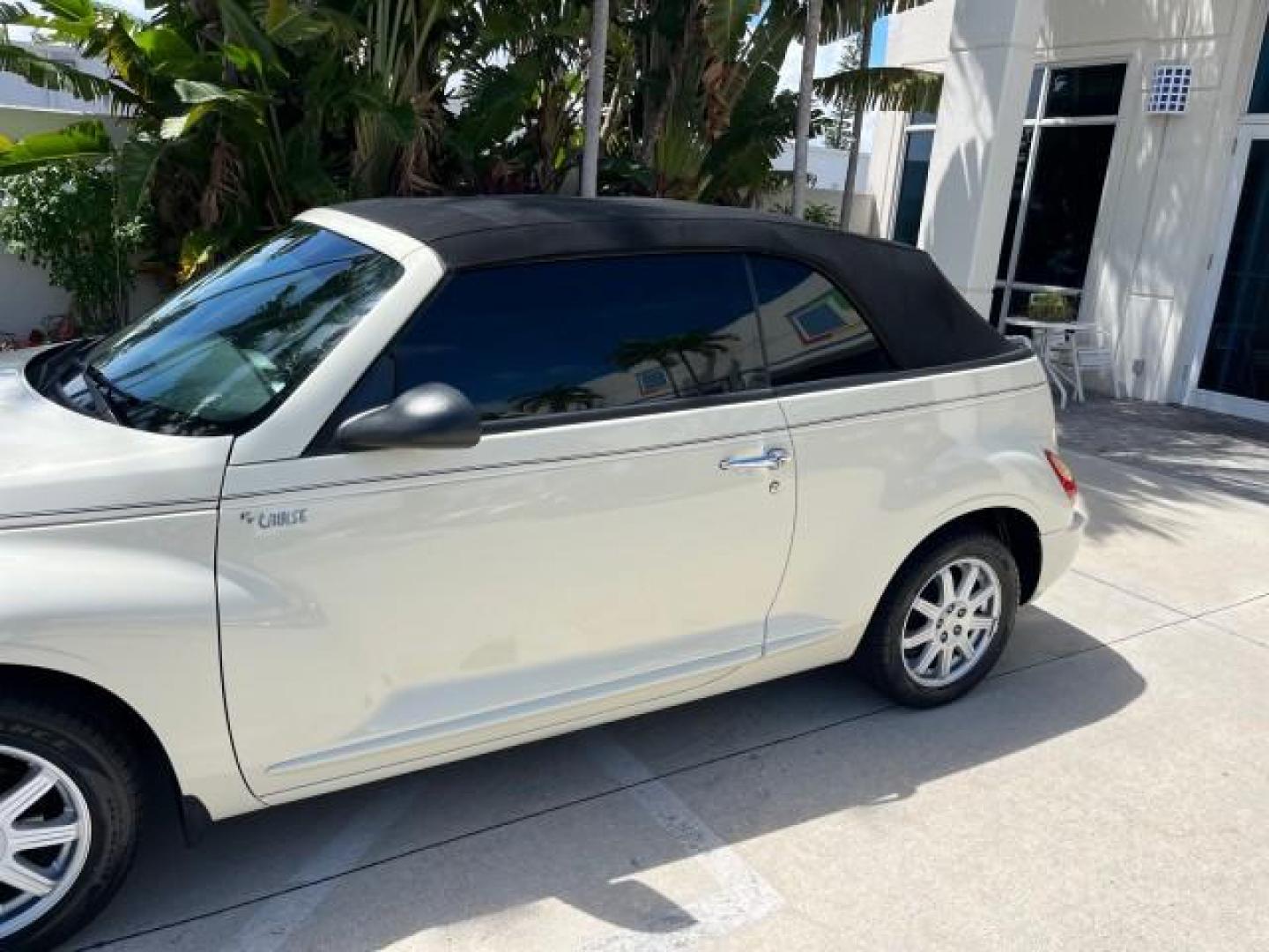 2006 Cool Vanilla /Pastel Slate Gray Chrysler PT Cruiser CONV LOW MILES 82,699 (3C3JY45X66T) with an 2.4L DOHC SMPI 16-Valve I4 Engine engine, Automatic transmission, located at 4701 North Dixie Hwy, Pompano Beach, FL, 33064, (954) 422-2889, 26.240938, -80.123474 - OUR WEBPAGE FLORIDACARS1.COM HAS OVER 100 PHOTOS AND FREE CARFAX LINK 2006 CHRYSLER PT CRUISER ROAD READY 2.4L I4 VIN: 3C3JY45X66T341915 NO RECALLS 29 MPG CONVERTIBLE FLORIDA OWNER 2.4L I4 F DOHC 16V BLUETOOTH LOW MILES 82,699 GASOLINE NAVIGATION POWER CONVERTIBLE TOP FRONT WHEEL DRIVE BACK UP CAMER - Photo#64