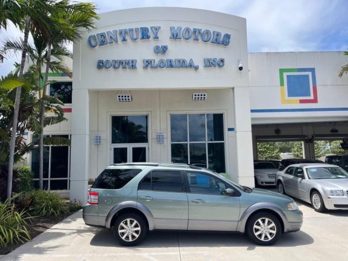 2008 Titanium Green Metallic /Camel Ford Taurus X 1 FL SEL LOW MILES 65,186 3RD ROW (1FMDK02W48G) with an 3.5L SMPI 24-Valve V6 Duratec Engine engine, Automatic transmission, located at 4701 North Dixie Hwy, Pompano Beach, FL, 33064, (954) 422-2889, 26.240938, -80.123474 - OUR WEBPAGE FLORIDACARS1.COM HAS OVER 100 PHOTOS AND FREE CARFAX LINK 2008 FORD TAURUS X SEL ROAD READY 3.5L V6 VIN: 1FMDK02W48GA18867 NO RECALLS 24 MPG 4 DOOR WAGON/SPORT UTILITY 1 OWNER FLORIDA 3.5L V6 F 3 ROW SEATS GASOLINE LOW MILES 65,186 FRONT WHEEL DRIVE POWER SEATS/MIRRORS 9 SERVICE RECORDS - Photo#0