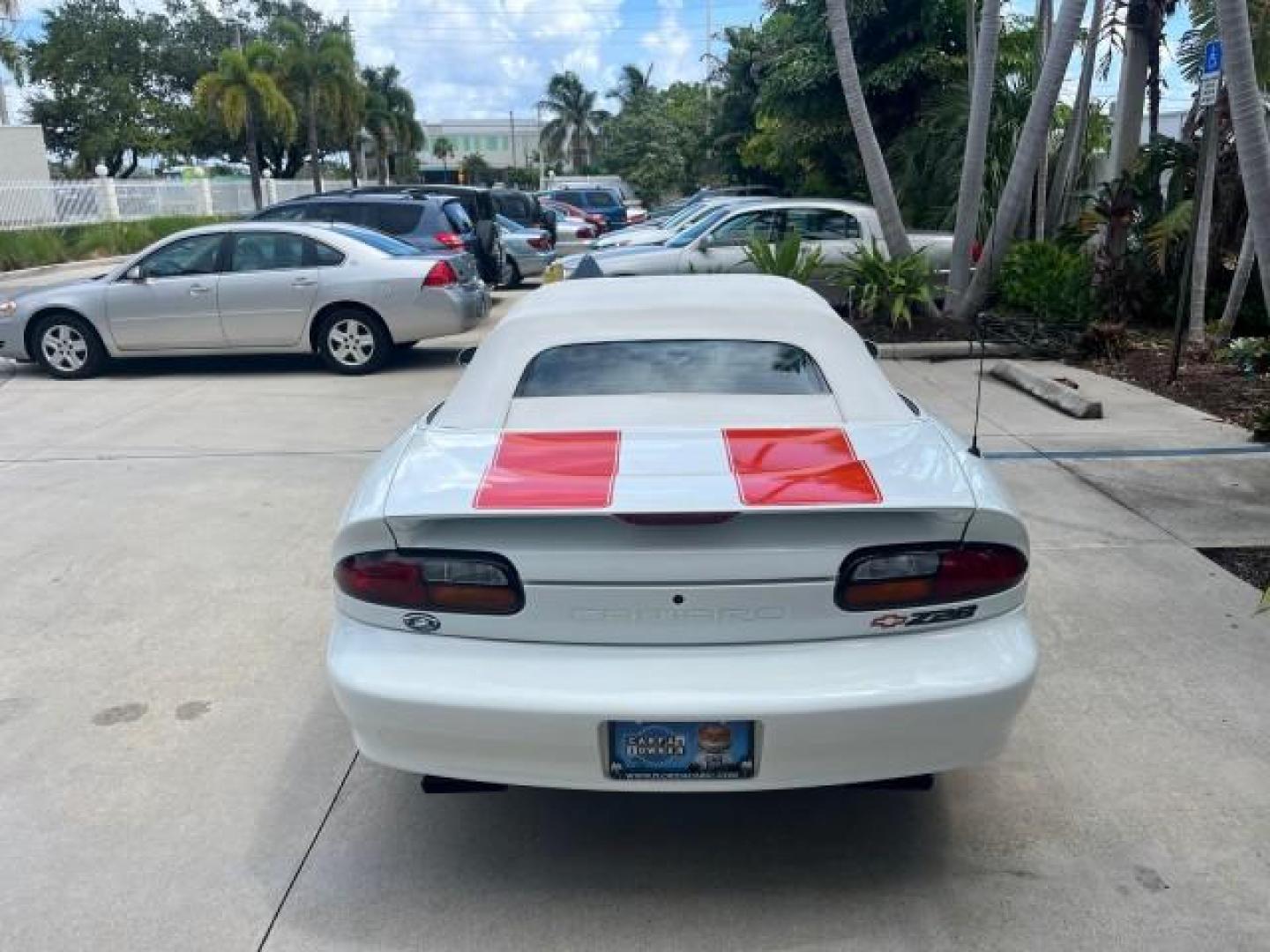 1997 Arctic White /Arctic White Chevrolet Camaro 1 FL Z28 CONV LOW MILES 26,311 (2G1FP32P1V2) with an 5.7L SFI V8 Engine engine, Automatic transmission, located at 4701 North Dixie Hwy, Pompano Beach, FL, 33064, (954) 422-2889, 26.240938, -80.123474 - OUR WEBPAGE FLORIDACARS1.COM HAS OVER 100 PHOTOS AND FREE CARFAX LINK 1997 CHEVROLET CAMARO Z28 ROAD READY 5.7L V8 VIN: 2G1FP32P1V2111351 Z28 NO ACCIDENTS CONVERTIBLE NO RECALLS 27 MPG 5.7L V8 F OHV 16V VERY CLEAN POWER CONVERTIBLE TOP GASOLINE LOW MILES 26,311 REAR WHEEL DRIVE 1 OWNER FLORIDA POWER - Photo#6