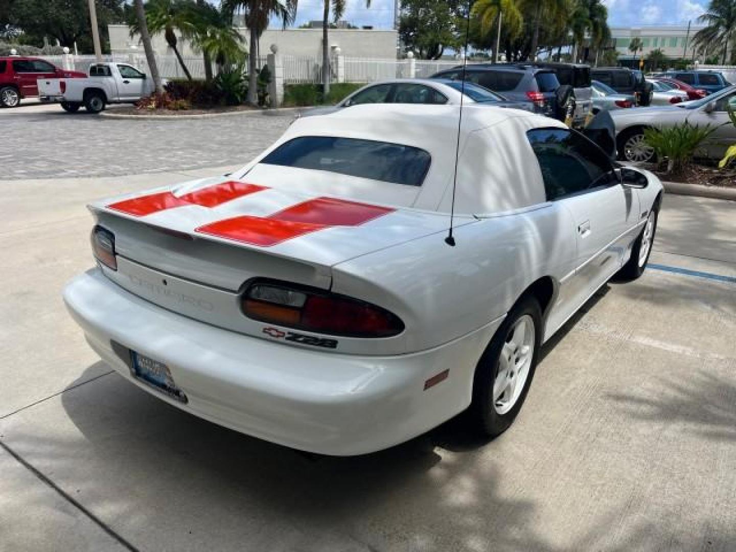 1997 Arctic White /Arctic White Chevrolet Camaro 1 FL Z28 CONV LOW MILES 26,311 (2G1FP32P1V2) with an 5.7L SFI V8 Engine engine, Automatic transmission, located at 4701 North Dixie Hwy, Pompano Beach, FL, 33064, (954) 422-2889, 26.240938, -80.123474 - OUR WEBPAGE FLORIDACARS1.COM HAS OVER 100 PHOTOS AND FREE CARFAX LINK 1997 CHEVROLET CAMARO Z28 ROAD READY 5.7L V8 VIN: 2G1FP32P1V2111351 Z28 NO ACCIDENTS CONVERTIBLE NO RECALLS 27 MPG 5.7L V8 F OHV 16V VERY CLEAN POWER CONVERTIBLE TOP GASOLINE LOW MILES 26,311 REAR WHEEL DRIVE 1 OWNER FLORIDA POWER - Photo#87