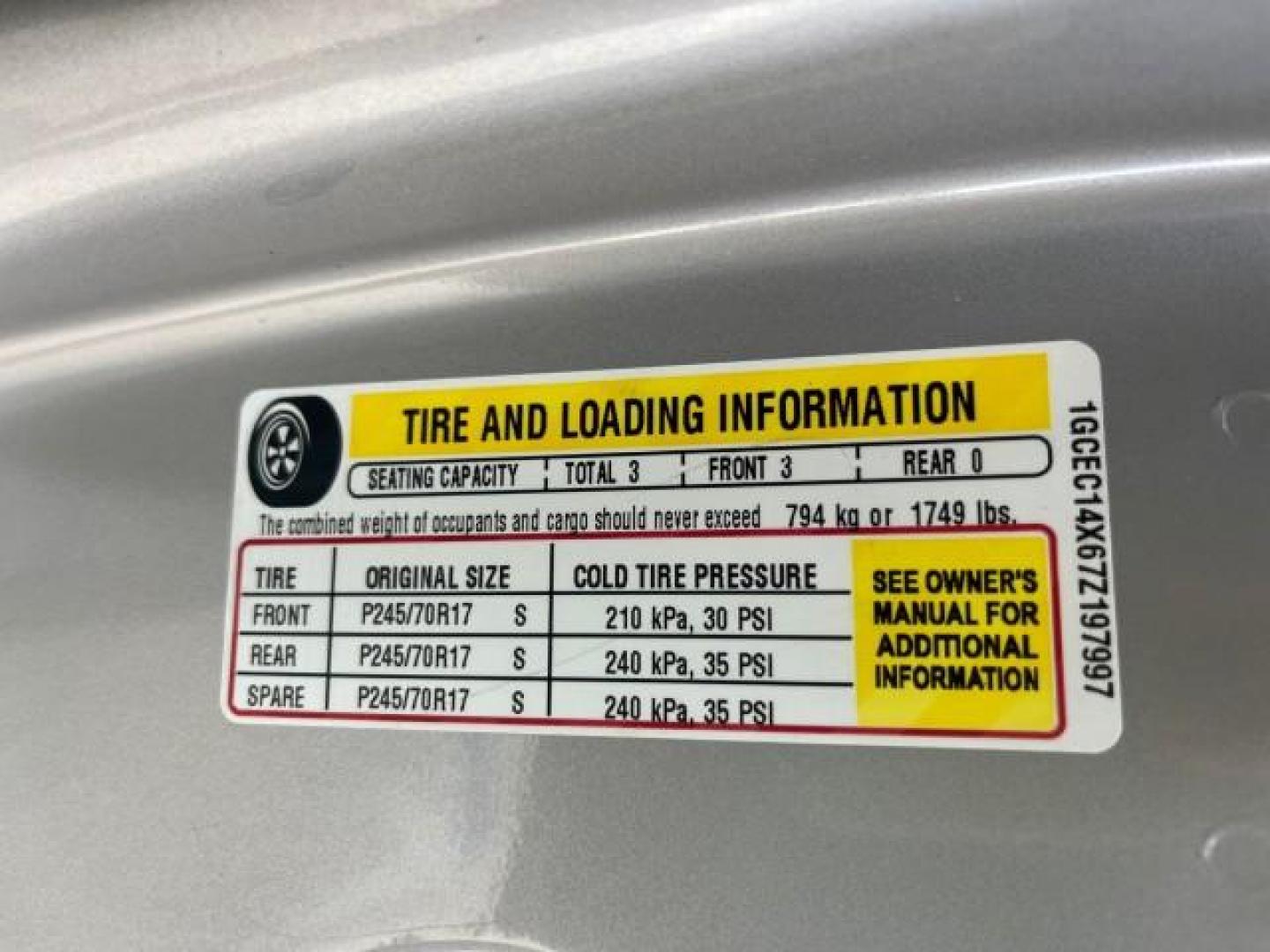 2007 Graystone Metallic /Medium Gray Chevrolet Silverado 1500 Classic Work Truck LOW MILES 88,529 (1GCEC14X67Z) with an 4.3L Vortec 1000 V6 MFI Engine engine, Automatic transmission, located at 4701 North Dixie Hwy, Pompano Beach, FL, 33064, (954) 422-2889, 26.240938, -80.123474 - OUR WEBPAGE FLORIDACARS1.COM HAS OVER 100 PHOTOS AND FREE CARFAX LINK 2007 CHEVROLET SILVERADO 1500 CLASSIC WORK TRUCK WORK READY 4.3L V6 VIN: 1GCEC14X67Z197997 NO ACCIDENTS PICKUP NO RECALLS 4.3L V6 F 1 OWNER GASOLINE LOW MILES 88,529 REAR WHEEL DRIVE 6.6 FT BED Anti-Theft System Electronic Braking - Photo#99