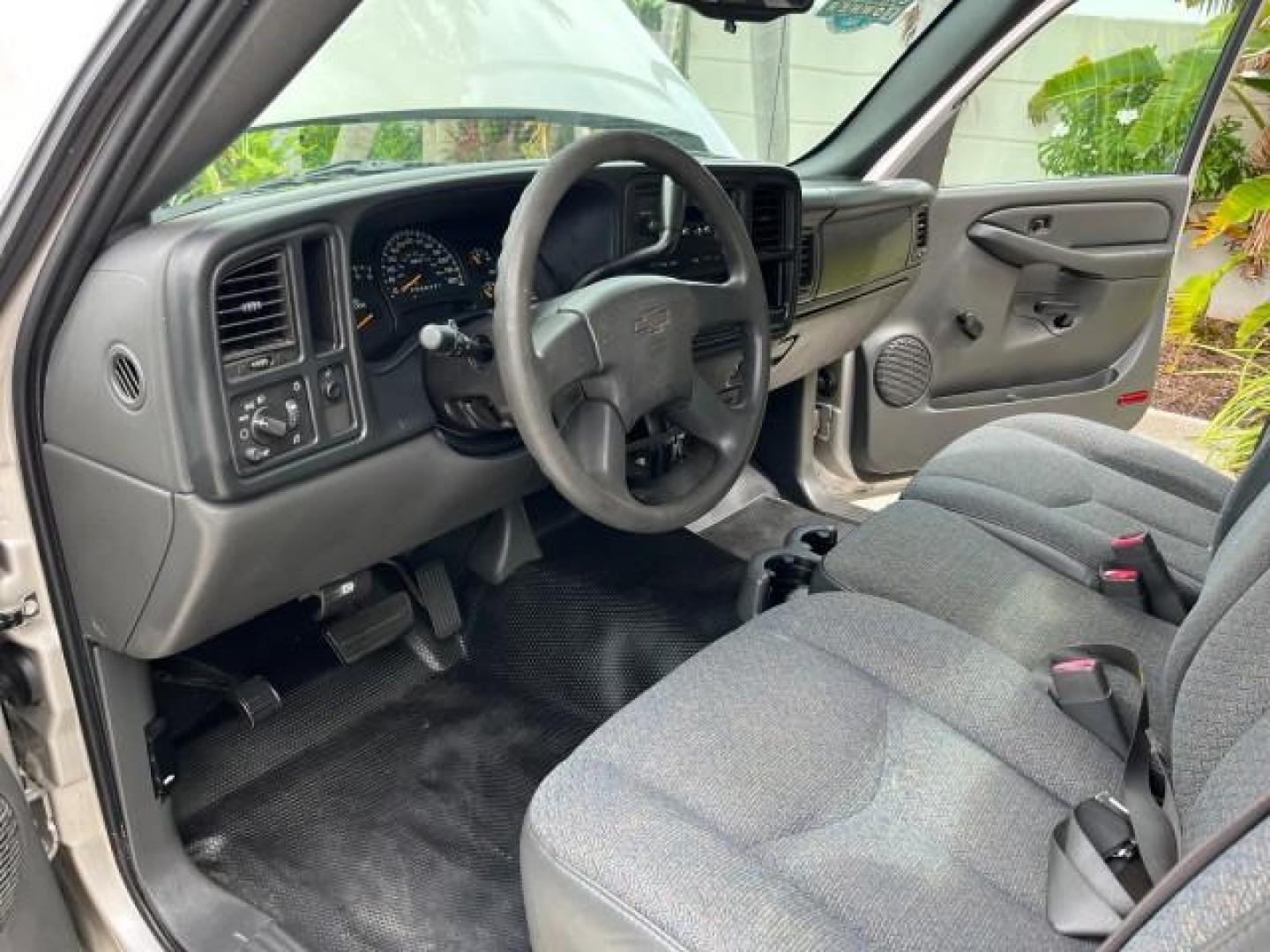 2007 Graystone Metallic /Medium Gray Chevrolet Silverado 1500 Classic Work Truck LOW MILES 88,529 (1GCEC14X67Z) with an 4.3L Vortec 1000 V6 MFI Engine engine, Automatic transmission, located at 4701 North Dixie Hwy, Pompano Beach, FL, 33064, (954) 422-2889, 26.240938, -80.123474 - OUR WEBPAGE FLORIDACARS1.COM HAS OVER 100 PHOTOS AND FREE CARFAX LINK 2007 CHEVROLET SILVERADO 1500 CLASSIC WORK TRUCK WORK READY 4.3L V6 VIN: 1GCEC14X67Z197997 NO ACCIDENTS PICKUP NO RECALLS 4.3L V6 F 1 OWNER GASOLINE LOW MILES 88,529 REAR WHEEL DRIVE 6.6 FT BED Anti-Theft System Electronic Braking - Photo#14