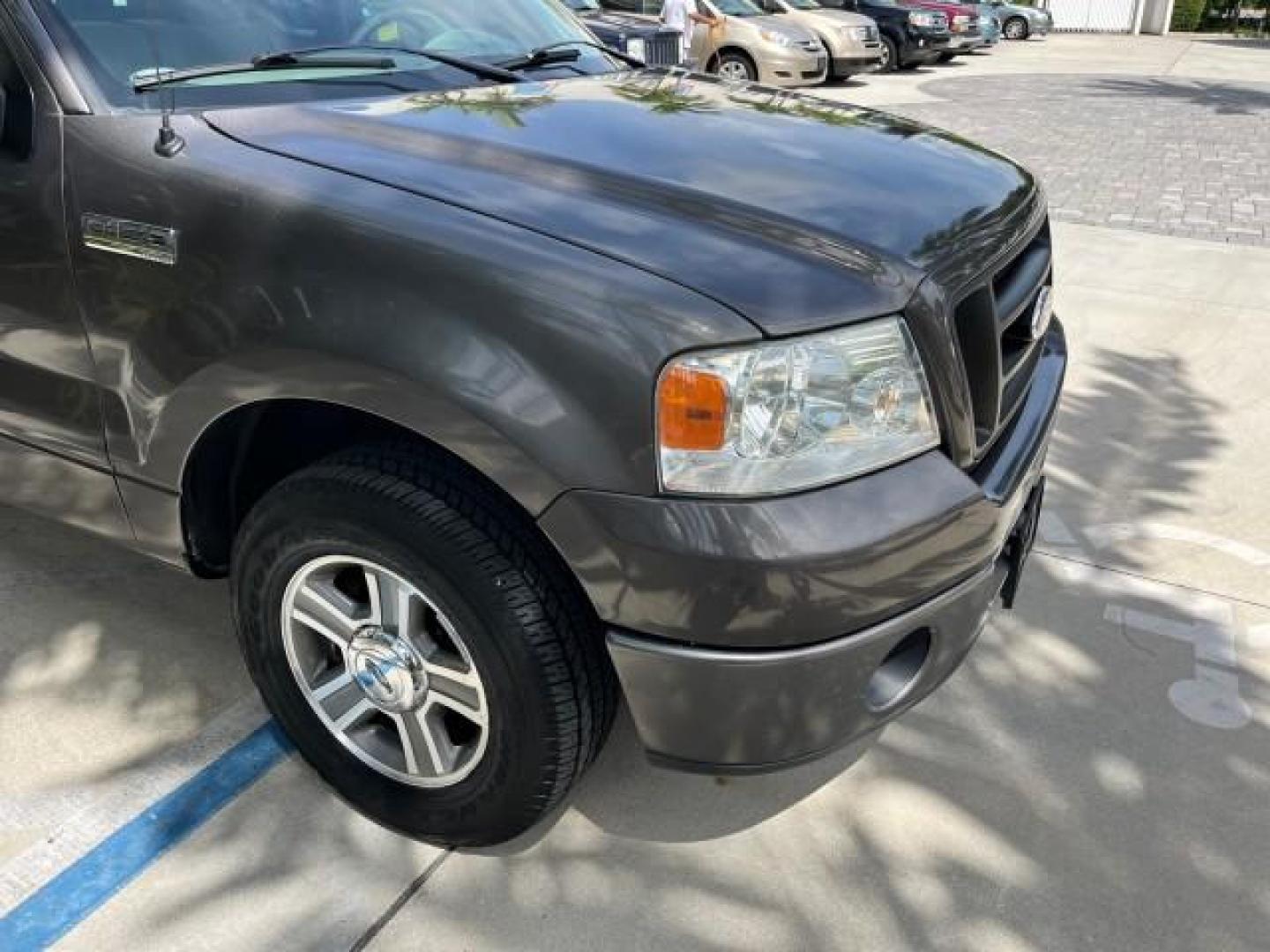 2008 Dark Shadow Grey Metallic /Flint Ford F-150 1 FL STX LOW MILES 86,909 (1FTRF12W48K) with an 4.6L EFI V8 Engine engine, Automatic transmission, located at 4701 North Dixie Hwy, Pompano Beach, FL, 33064, (954) 422-2889, 26.240938, -80.123474 - OUR WEBPAGE FLORIDACARS1.COM HAS OVER 100 PHOTOS AND FREE CARFAX LINK 2008 FORD F-150 STX ROAD READY WORK READY VIN: 1FTRF12W48KD62331 NO ACCIDENTS 4.6L V8 PICKUP NO RECALLS 6.6 FT BED 4.6L V8 F SOHC LOW MILES 86,909 GASOLINE 1 OWNER FLORIDA REAR WHEEL DRIVE 15 SERVICE RECORDS 4X2 6.6' Bed Length An - Photo#81