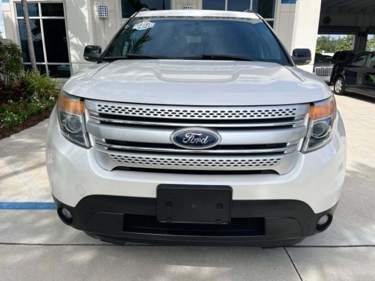 2011 White Suede /Charcoal Black Ford Explorer AWD 1 FL XLT LOW MILES 38,174 (1FMHK8D88BG) with an 3.5L Ti-VCT V6 Engine engine, Automatic transmission, located at 4701 North Dixie Hwy, Pompano Beach, FL, 33064, (954) 422-2889, 26.240938, -80.123474 - OUR WEBPAGE FLORIDACARS1.COM HAS OVER 100 PHOTOS AND FREE CARFAX LINK 2011 FORD EXPLORER XLT ROAD READY 3.5L V6 VIN: 1FMHK8D88BGA48069 1 OWNER FLORIDA 4 DOOR WAGON/SPORT UTILITY PARK SENSORS LOW MILES 38,174 AWD 3.5L V6 F DOHC 24V LEATHER PANORAMIC SUNROOF GASOLINE POWER LIFTGATE NAVIGATION 3 ROW SE - Photo#88