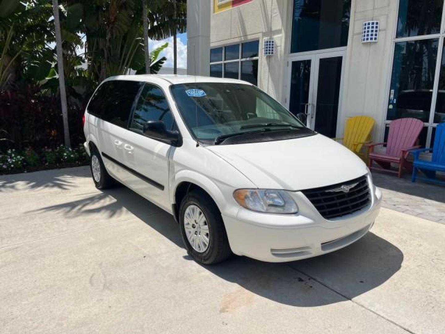 2005 Stone White /Med Slate Gray Chrysler Town and Country LOW MILES 54,735 (1C4GP45R85B) with an 3.3L OHV SMPI V6 Engine engine, Automatic transmission, located at 4701 North Dixie Hwy, Pompano Beach, FL, 33064, (954) 422-2889, 26.240938, -80.123474 - OUR WEBPAGE FLORIDACARS1.COM HAS OVER 100 PHOTOS AND FREE CARFAX LINK 2005 CHRYSLER TOWN AND COUNTRY ROAD READY 3.3L V6 VIN: 1C4GP45R85B317450 NO ACCIDENTS VAN NO RECALLS 3.3L V6 F OHV 24V FLORIDA OWNER GASOLINE POWER SEATS/MIRRORS LOW MILES 54,735 FRONT WHEEL DRIVE 20 SERVICE RECORDS 3 ROW SEATS 26 - Photo#1