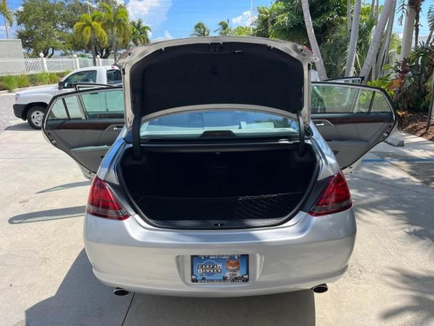 2008 Classic Silver Metallic /Graphite Toyota Avalon 1 FL Limited LOW MILES 80,351 (4T1BK36B88U) with an 3.5L DOHC EFI 24-Valve V6 Engine engine, Automatic transmission, located at 4701 North Dixie Hwy, Pompano Beach, FL, 33064, (954) 422-2889, 26.240938, -80.123474 - OUR WEBPAGE FLORIDACARS1.COM HAS OVER 100 PHOTOS AND FREE CARFAX LINK 2008 TOYOTA AVALON TOURING LIMITED ROAD READY 3.5L V6 VIN: 4T1BK36B88U293675 PUSH START BUTTON NO ACCIDENTS 28 MPG SEDAN 4 DR COOLED/HEATED SEATS NO RECALLS 3.5L V6 F DOHC 24V NAVIGATION 1 OWNER FLORIDA GASOLINE POWER SUNROOF LOW - Photo#15