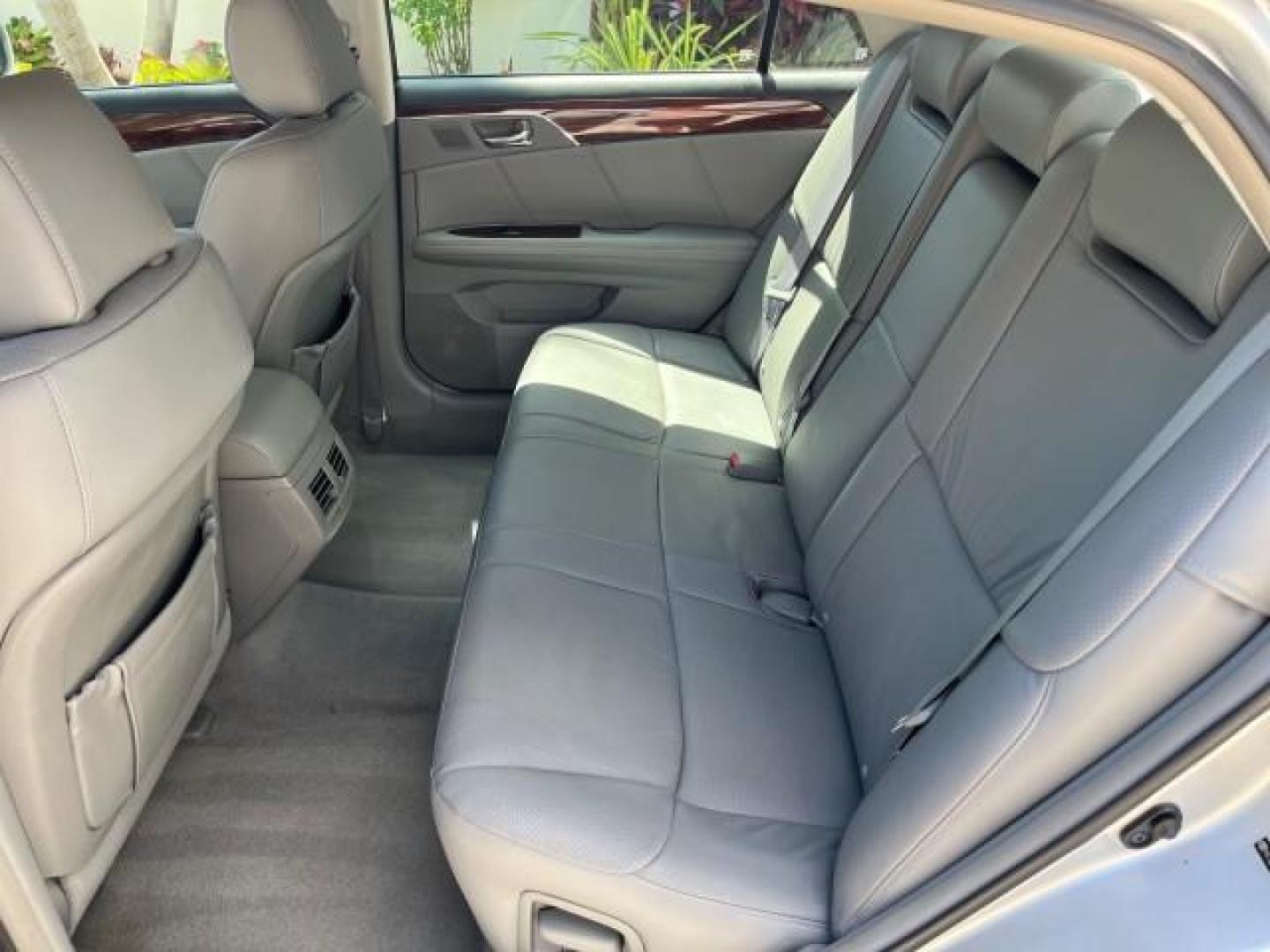 2008 Classic Silver Metallic /Graphite Toyota Avalon 1 FL Limited LOW MILES 80,351 (4T1BK36B88U) with an 3.5L DOHC EFI 24-Valve V6 Engine engine, Automatic transmission, located at 4701 North Dixie Hwy, Pompano Beach, FL, 33064, (954) 422-2889, 26.240938, -80.123474 - OUR WEBPAGE FLORIDACARS1.COM HAS OVER 100 PHOTOS AND FREE CARFAX LINK 2008 TOYOTA AVALON TOURING LIMITED ROAD READY 3.5L V6 VIN: 4T1BK36B88U293675 PUSH START BUTTON NO ACCIDENTS 28 MPG SEDAN 4 DR COOLED/HEATED SEATS NO RECALLS 3.5L V6 F DOHC 24V NAVIGATION 1 OWNER FLORIDA GASOLINE POWER SUNROOF LOW - Photo#47