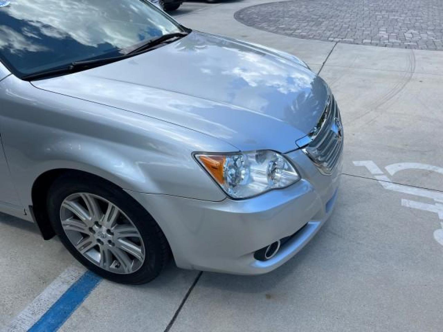 2008 Classic Silver Metallic /Graphite Toyota Avalon 1 FL Limited LOW MILES 80,351 (4T1BK36B88U) with an 3.5L DOHC EFI 24-Valve V6 Engine engine, Automatic transmission, located at 4701 North Dixie Hwy, Pompano Beach, FL, 33064, (954) 422-2889, 26.240938, -80.123474 - OUR WEBPAGE FLORIDACARS1.COM HAS OVER 100 PHOTOS AND FREE CARFAX LINK 2008 TOYOTA AVALON TOURING LIMITED ROAD READY 3.5L V6 VIN: 4T1BK36B88U293675 PUSH START BUTTON NO ACCIDENTS 28 MPG SEDAN 4 DR COOLED/HEATED SEATS NO RECALLS 3.5L V6 F DOHC 24V NAVIGATION 1 OWNER FLORIDA GASOLINE POWER SUNROOF LOW - Photo#96