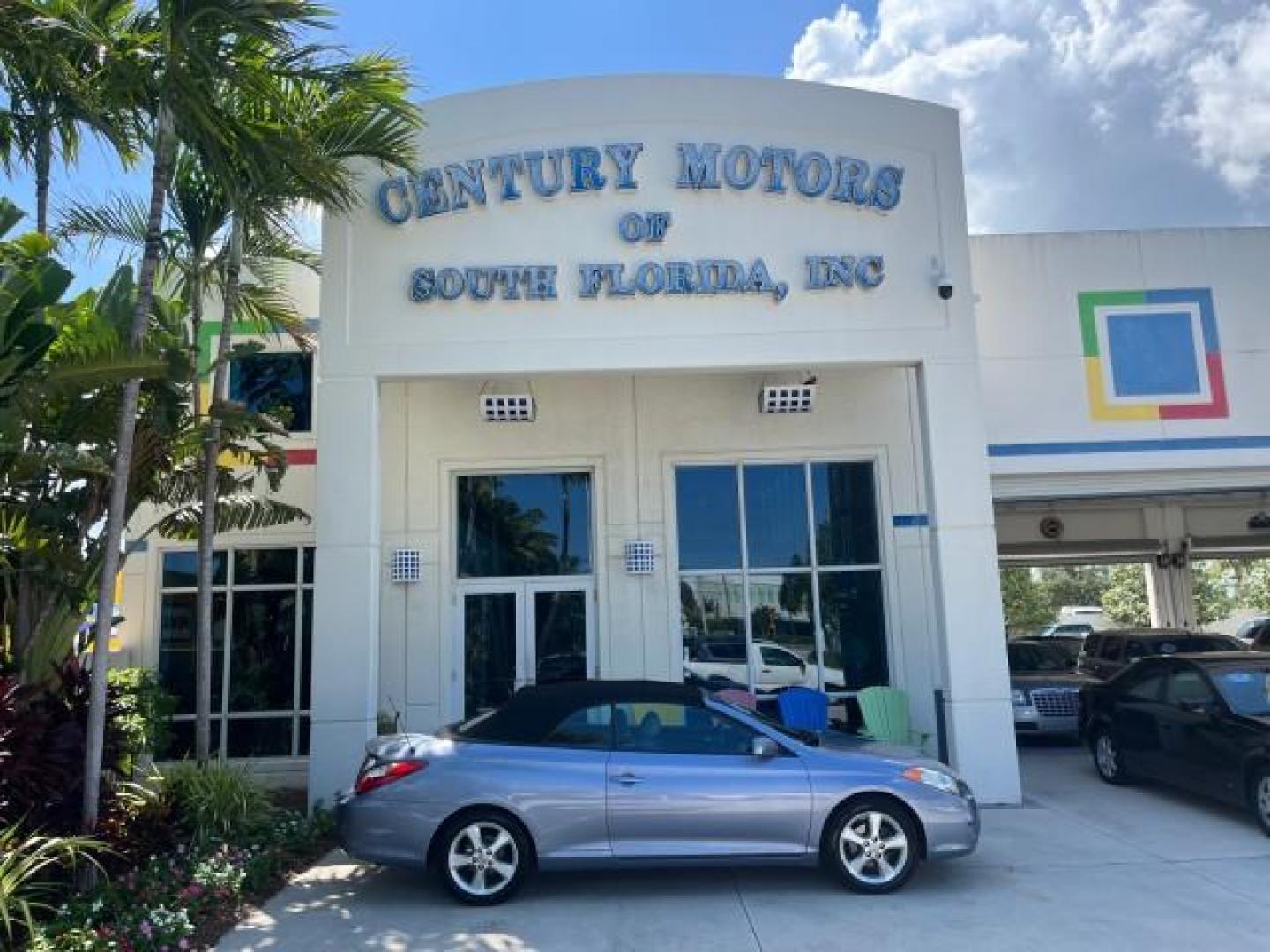 2004 Cosmic Blue Metallic /Dark Stone Toyota Camry Solara CONV 1 FL SLE LOW MILES 85,543 (4T1FA38P94U) with an 3.3L DOHC SMPI VVT-i 24-Valve V6 Engine engine, Automatic transmission, located at 4701 North Dixie Hwy, Pompano Beach, FL, 33064, (954) 422-2889, 26.240938, -80.123474 - OUR WEBPAGE FLORIDACARS1.COM HAS OVER 100 PHOTOS AND FREE CARFAX LINK 2004 TOYOTA CAMRY SOLARA SE V6 ROAD READY 3.3L V6 VIN: 4T1FA38P94U034135 NO RECALLS 29 MPG CONVERTIBLE POWER CONVERTIBLE TOP 3.3L V6 F DOHC 24V POWER LEATHER SEATS GASOLINE 1 OWNER FLORIDA FRONT WHEEL DRIVE 10 SERVICE RECORDS LOW - Photo#0