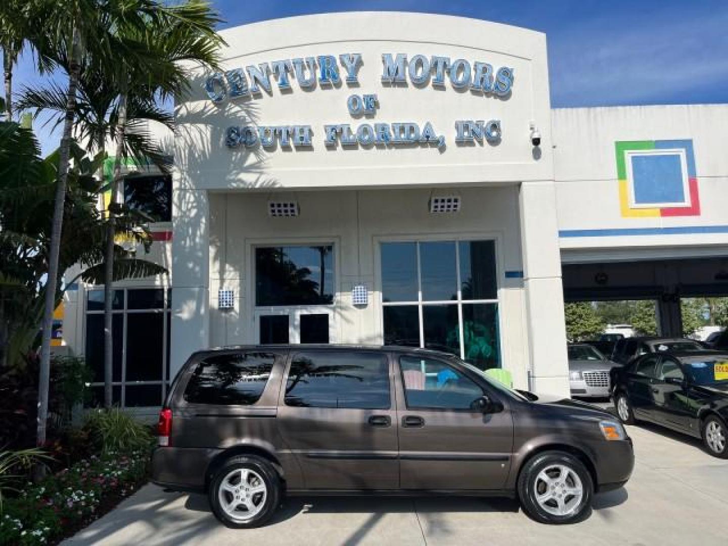 2008 Desert Brown Metallic /Cashmere Chevrolet Uplander VAN LS LOW MILES 47,919 (1GNDV23168D) with an 3.9L V6 SFI Engine engine, Automatic transmission, located at 4701 North Dixie Hwy, Pompano Beach, FL, 33064, (954) 422-2889, 26.240938, -80.123474 - OUR WEBPAGE FLORIDACARS1.COM HAS OVER 100 PHOTOS AND FREE CARFAX LINK 2008 CHEVROLET UPLANDER LS ROAD READY 3.9L V6 VIN: 1GNDV23168D130721 NO ACCIDENTS VAN NO RECALLS 25 MPG 3.9L V6 F LOW MILES 47,919 GASOLINE 3 ROW SEATS FRONT WHEEL DRIVE POWER SEATS/MIRRORS 12 SERVICE RECORDS Anti-Theft System Con - Photo#0