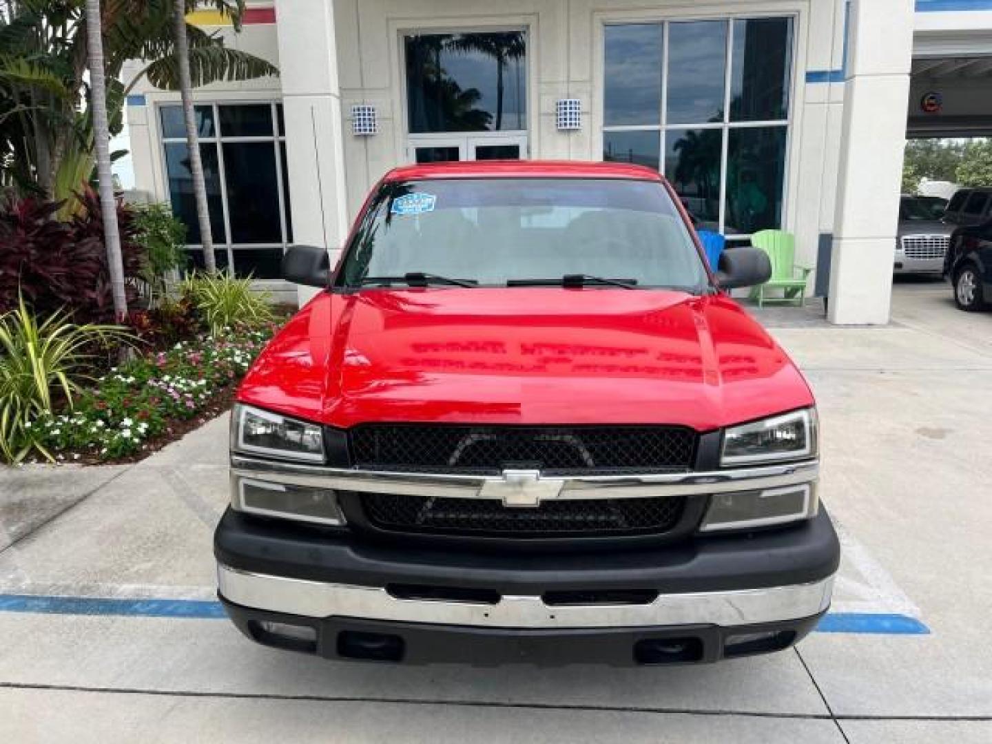 2005 Sport Red Metallic /Medium Gray Chevrolet Silverado 1500 4 DR LOW MILES 79,987 (1GCEC19X25Z) with an 4.3L Vortec 4300 V6 MFI Engine engine, Automatic transmission, located at 4701 North Dixie Hwy, Pompano Beach, FL, 33064, (954) 422-2889, 26.240938, -80.123474 - OUR WEBPAGE FLORIDACARS1.COM HAS OVER 100 PHOTOS AND FREE CARFAX LINK 2005 CHEVROLET SILVERADO 1500 ROAD READY WORK READY VIN: 1GCEC19X25Z205566 NO ACCIDENTS 6,6 FT BED 4 DOOR EXTENDED CAB PICKUP NO RECALLS 4.3L V6 4.3L V6 F FLORIDA OWNER GASOLINE BLUETOOTH LOW MILES 79,987 REAR WHEEL DRIVE BACK UP - Photo#58