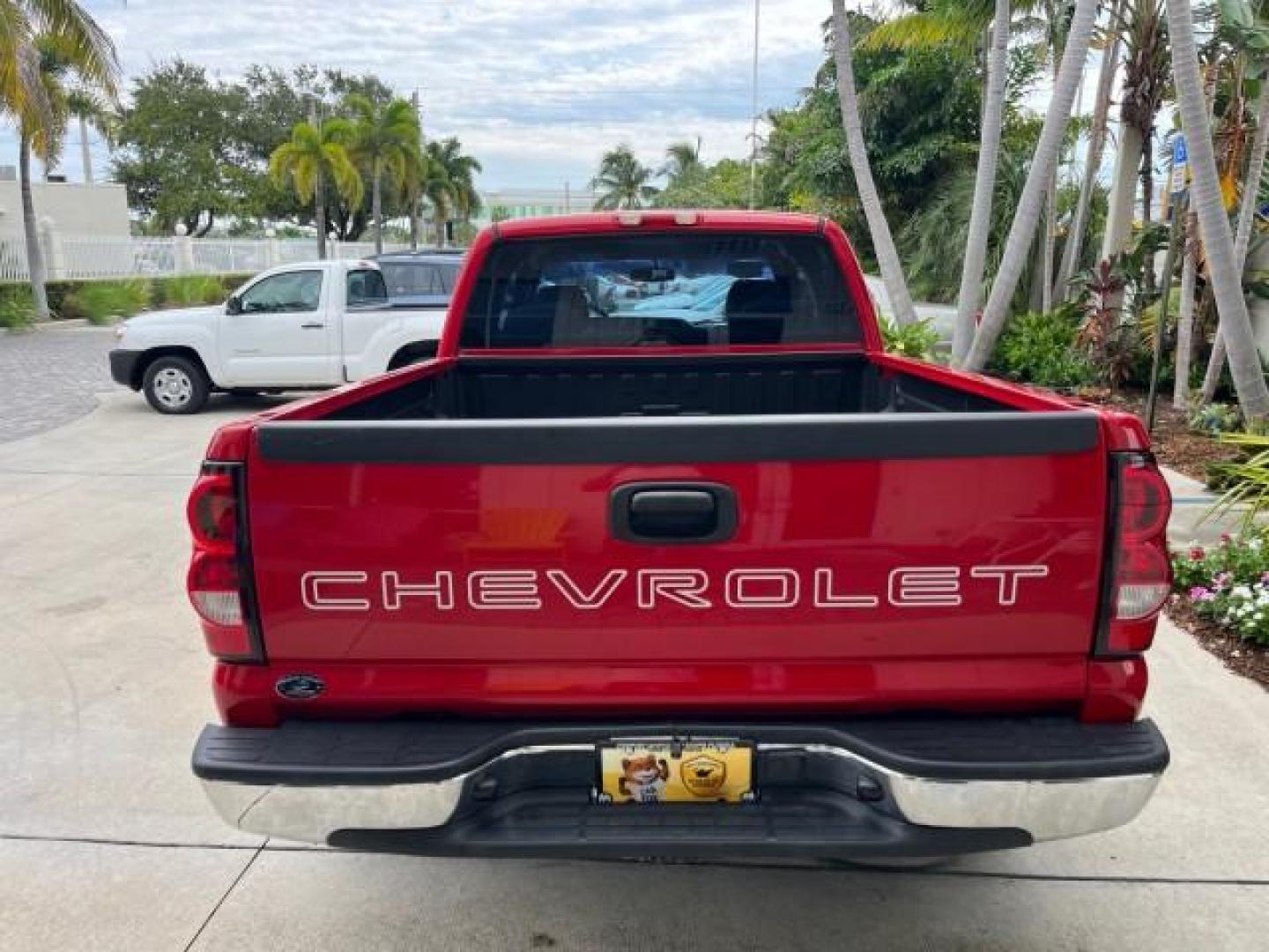 2005 Sport Red Metallic /Medium Gray Chevrolet Silverado 1500 4 DR LOW MILES 79,987 (1GCEC19X25Z) with an 4.3L Vortec 4300 V6 MFI Engine engine, Automatic transmission, located at 4701 North Dixie Hwy, Pompano Beach, FL, 33064, (954) 422-2889, 26.240938, -80.123474 - OUR WEBPAGE FLORIDACARS1.COM HAS OVER 100 PHOTOS AND FREE CARFAX LINK 2005 CHEVROLET SILVERADO 1500 ROAD READY WORK READY VIN: 1GCEC19X25Z205566 NO ACCIDENTS 6,6 FT BED 4 DOOR EXTENDED CAB PICKUP NO RECALLS 4.3L V6 4.3L V6 F FLORIDA OWNER GASOLINE BLUETOOTH LOW MILES 79,987 REAR WHEEL DRIVE BACK UP - Photo#76