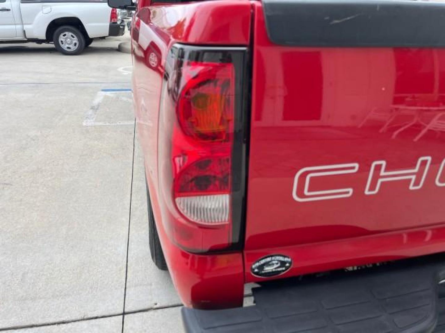 2005 Sport Red Metallic /Medium Gray Chevrolet Silverado 1500 4 DR LOW MILES 79,987 (1GCEC19X25Z) with an 4.3L Vortec 4300 V6 MFI Engine engine, Automatic transmission, located at 4701 North Dixie Hwy, Pompano Beach, FL, 33064, (954) 422-2889, 26.240938, -80.123474 - OUR WEBPAGE FLORIDACARS1.COM HAS OVER 100 PHOTOS AND FREE CARFAX LINK 2005 CHEVROLET SILVERADO 1500 ROAD READY WORK READY VIN: 1GCEC19X25Z205566 NO ACCIDENTS 6,6 FT BED 4 DOOR EXTENDED CAB PICKUP NO RECALLS 4.3L V6 4.3L V6 F FLORIDA OWNER GASOLINE BLUETOOTH LOW MILES 79,987 REAR WHEEL DRIVE BACK UP - Photo#80