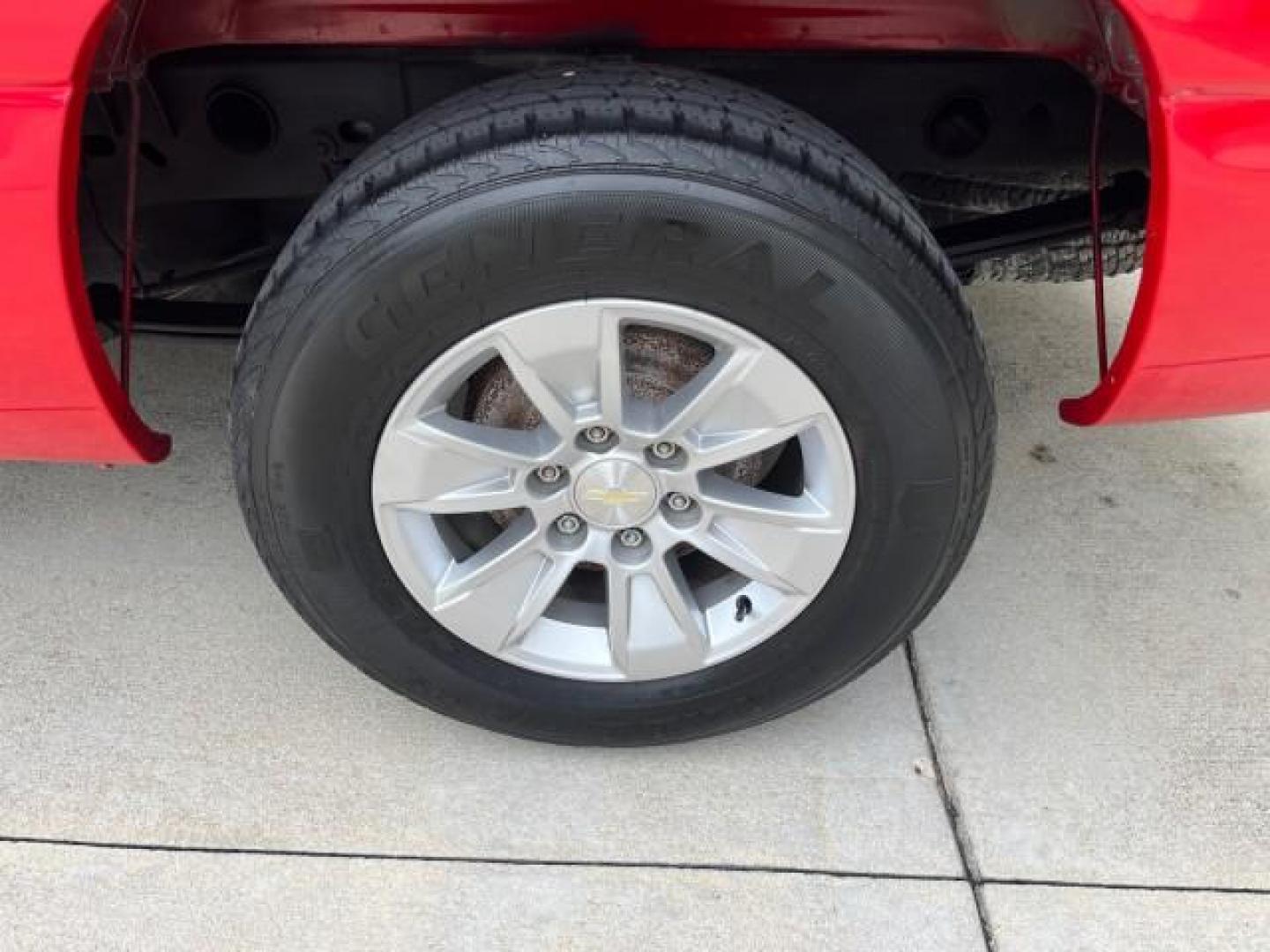 2005 Sport Red Metallic /Medium Gray Chevrolet Silverado 1500 4 DR LOW MILES 79,987 (1GCEC19X25Z) with an 4.3L Vortec 4300 V6 MFI Engine engine, Automatic transmission, located at 4701 North Dixie Hwy, Pompano Beach, FL, 33064, (954) 422-2889, 26.240938, -80.123474 - OUR WEBPAGE FLORIDACARS1.COM HAS OVER 100 PHOTOS AND FREE CARFAX LINK 2005 CHEVROLET SILVERADO 1500 ROAD READY WORK READY VIN: 1GCEC19X25Z205566 NO ACCIDENTS 6,6 FT BED 4 DOOR EXTENDED CAB PICKUP NO RECALLS 4.3L V6 4.3L V6 F FLORIDA OWNER GASOLINE BLUETOOTH LOW MILES 79,987 REAR WHEEL DRIVE BACK UP - Photo#90