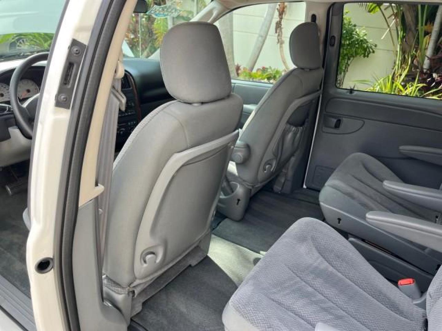 2005 Stone White /Med Slate Gray Chrysler Town and Country 1 OWNER LX LOW MILES 50,763 (2C4GP44R25R) with an 3.3L OHV SMPI V6 Engine engine, Automatic transmission, located at 4701 North Dixie Hwy, Pompano Beach, FL, 33064, (954) 422-2889, 26.240938, -80.123474 - OUR WEBPAGE FLORIDACARS1.COM HAS OVER 100 PHOTOS AND FREE CARFAX LINK 2005 CHRYSLER TOWN AND COUNTRY LX ROAD READY 3.3L V6 VIN: 2C4GP44R25R227228 NO ACCIDENTS VAN NO RECALLS 3.3L V6 F OHV 24V 1 OWNER 26 MPG GASOLINE POWER SEATS/MIRRORS LOW MILES 50,763 FRONT WHEEL DRIVE 40 SERVICE RECORDS 3 ROW SEAT - Photo#49