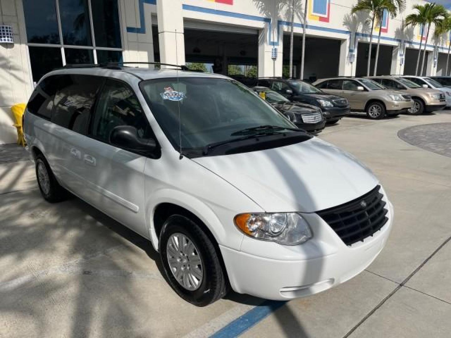 2005 Stone White /Med Slate Gray Chrysler Town and Country 1 OWNER LX LOW MILES 50,763 (2C4GP44R25R) with an 3.3L OHV SMPI V6 Engine engine, Automatic transmission, located at 4701 North Dixie Hwy, Pompano Beach, FL, 33064, (954) 422-2889, 26.240938, -80.123474 - OUR WEBPAGE FLORIDACARS1.COM HAS OVER 100 PHOTOS AND FREE CARFAX LINK 2005 CHRYSLER TOWN AND COUNTRY LX ROAD READY 3.3L V6 VIN: 2C4GP44R25R227228 NO ACCIDENTS VAN NO RECALLS 3.3L V6 F OHV 24V 1 OWNER 26 MPG GASOLINE POWER SEATS/MIRRORS LOW MILES 50,763 FRONT WHEEL DRIVE 40 SERVICE RECORDS 3 ROW SEAT - Photo#83