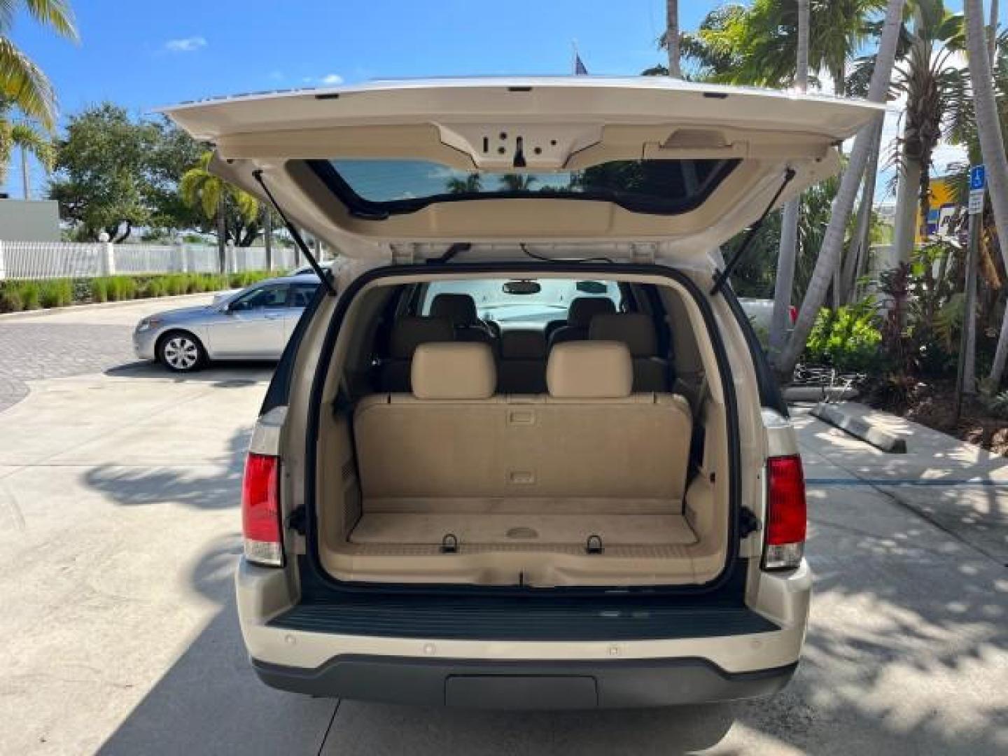 2005 Light French Silk Metallic /Camel Lincoln Aviator SUV LOW MILES 80,310 (5LMEU68H75Z) with an 4.6L DOHC 32-Valve V8 Engine engine, Automatic transmission, located at 4701 North Dixie Hwy, Pompano Beach, FL, 33064, (954) 422-2889, 26.240938, -80.123474 - OUR WEBPAGE FLORIDACARS1.COM HAS OVER 100 PHOTOS AND FREE CARFAX LINK 2005 LINCOLN AVIATOR LUXURY ROAD READY 4.6L V8 VIN: 5LMEU68H75ZJ19344 NO ACCIDENTS 4 DOOR WAGON/SPORT UTILITY NO RECALLS FL OWNER 4.6L V8 F DOHC LOW MILES 80,310 GASOLINE PARK SENSORS 3 ROW LEATHER SEATS REAR WHEEL DRIVE 15 SERVIC - Photo#72