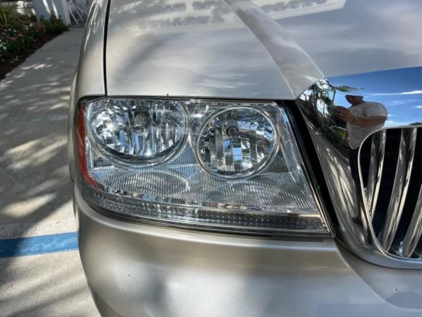 2005 Light French Silk Metallic /Camel Lincoln Aviator SUV LOW MILES 80,310 (5LMEU68H75Z) with an 4.6L DOHC 32-Valve V8 Engine engine, Automatic transmission, located at 4701 North Dixie Hwy, Pompano Beach, FL, 33064, (954) 422-2889, 26.240938, -80.123474 - OUR WEBPAGE FLORIDACARS1.COM HAS OVER 100 PHOTOS AND FREE CARFAX LINK 2005 LINCOLN AVIATOR LUXURY ROAD READY 4.6L V8 VIN: 5LMEU68H75ZJ19344 NO ACCIDENTS 4 DOOR WAGON/SPORT UTILITY NO RECALLS FL OWNER 4.6L V8 F DOHC LOW MILES 80,310 GASOLINE PARK SENSORS 3 ROW LEATHER SEATS REAR WHEEL DRIVE 15 SERVIC - Photo#90