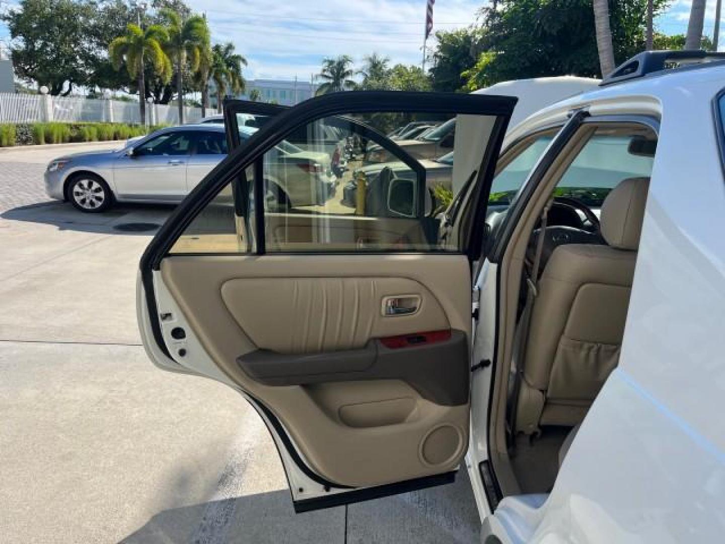 2002 White Gold Crystal /Ivory Lexus RX 300 1 FL LOW MILES 60,785 (JTJHF10U620) with an 3.0L Aluminum 24-Valve V6 Engine engine, Automatic transmission, located at 4701 North Dixie Hwy, Pompano Beach, FL, 33064, (954) 422-2889, 26.240938, -80.123474 - OUR WEBPAGE FLORIDACARS1.COM HAS OVER 100 PHOTOS AND FREE CARFAX LINK 2002 LEXUS RX 300 ROAD READY 3.OL V6 VIN: JTJHF10U620245623 NO RECALLS SUNROOF 4 DOOR WAGON/SPORT UTILITY ALL WHEEL DRIVE 3.0L V6 F 24V POWER LEATHER SEATS GASOLINE 1 OWNER FLORIDA ALL WHEEL DRIVE NEW $44,382 LOW MILES 60,785 AWD - Photo#13