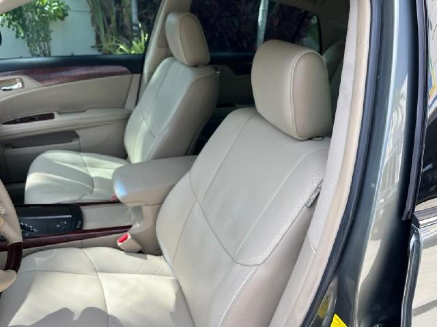 2011 Cypress Pearl /Ivory Toyota Avalon 1 FL Limited LOW MILES 22,958 (4T1BK3DB1BU) with an 3.5L DOHC EFI 24-Valve V6 Engine engine, Automatic transmission, located at 4701 North Dixie Hwy, Pompano Beach, FL, 33064, (954) 422-2889, 26.240938, -80.123474 - OUR WEBPAGE FLORIDACARS1.COM HAS OVER 100 PHOTOS AND FREE CARFAX LINK 2011 TOYOTA AVALON LIMITED ROAD READY 3.5L V6 LIMITED VIN: 4T1BK3DB1BU409132 LIMITED 1 OWNER FLORIDA 29 MPG SEDAN 4 DR DUAL AC POWER LEATHER SEATS 3.5L V6 F DOHC 24V PUSH BUTTON START NAVIGATION BACK UP CAMERA GASOLINE BLUETOOTH L - Photo#51