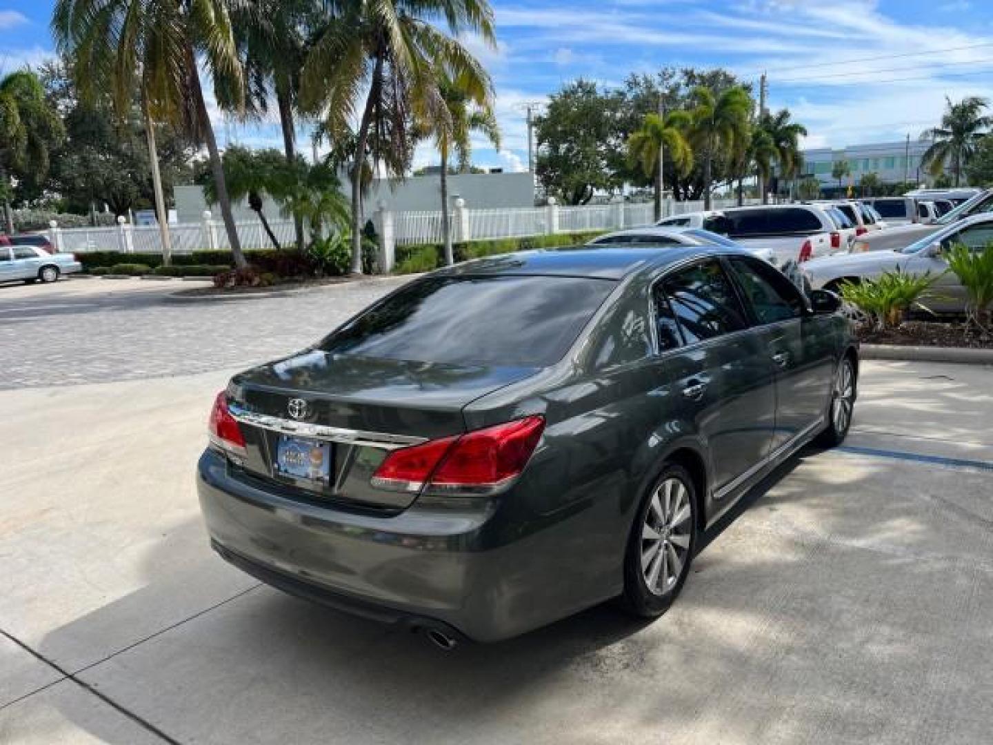 2011 Cypress Pearl /Ivory Toyota Avalon 1 FL Limited LOW MILES 22,958 (4T1BK3DB1BU) with an 3.5L DOHC EFI 24-Valve V6 Engine engine, Automatic transmission, located at 4701 North Dixie Hwy, Pompano Beach, FL, 33064, (954) 422-2889, 26.240938, -80.123474 - OUR WEBPAGE FLORIDACARS1.COM HAS OVER 100 PHOTOS AND FREE CARFAX LINK 2011 TOYOTA AVALON LIMITED ROAD READY 3.5L V6 LIMITED VIN: 4T1BK3DB1BU409132 LIMITED 1 OWNER FLORIDA 29 MPG SEDAN 4 DR DUAL AC POWER LEATHER SEATS 3.5L V6 F DOHC 24V PUSH BUTTON START NAVIGATION BACK UP CAMERA GASOLINE BLUETOOTH L - Photo#7