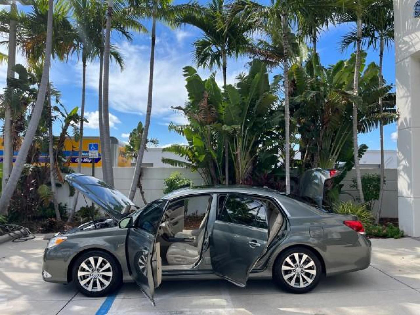 2011 Cypress Pearl /Ivory Toyota Avalon 1 FL Limited LOW MILES 22,958 (4T1BK3DB1BU) with an 3.5L DOHC EFI 24-Valve V6 Engine engine, Automatic transmission, located at 4701 North Dixie Hwy, Pompano Beach, FL, 33064, (954) 422-2889, 26.240938, -80.123474 - OUR WEBPAGE FLORIDACARS1.COM HAS OVER 100 PHOTOS AND FREE CARFAX LINK 2011 TOYOTA AVALON LIMITED ROAD READY 3.5L V6 LIMITED VIN: 4T1BK3DB1BU409132 LIMITED 1 OWNER FLORIDA 29 MPG SEDAN 4 DR DUAL AC POWER LEATHER SEATS 3.5L V6 F DOHC 24V PUSH BUTTON START NAVIGATION BACK UP CAMERA GASOLINE BLUETOOTH L - Photo#8