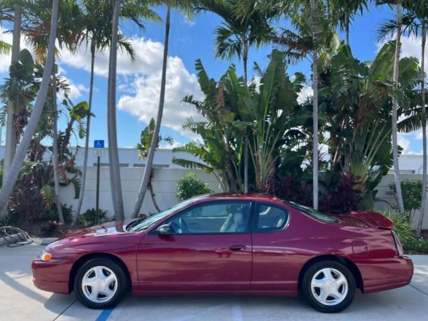 2005 Victory Red /Neutral Chevrolet Monte Carlo 1 FL LT LOW MILES 46,830 (2G1WX12K459) with an 3.8L 3800 V6 SFI Engine engine, Automatic transmission, located at 4701 North Dixie Hwy, Pompano Beach, FL, 33064, (954) 422-2889, 26.240938, -80.123474 - OUR WEBPAGE FLORIDACARS1.COM HAS OVER 100 PHOTOS AND FREE CARFAX LINK 2005 CHEVROLET MONTE CARLO LT ROAD READY 3.8L V6 VIN: 2G1WX12K459271076 NO ACCIDENTS 30 MPG COUPE NO RECALLS 3.8L V6 F OHV THE BEST 1 OWNER FLORIDA GASOLINE LOW MILES 46,830 FRONT WHEEL DRIVE POWER LEATHER SEATS Alloy Wheels Autom - Photo#92