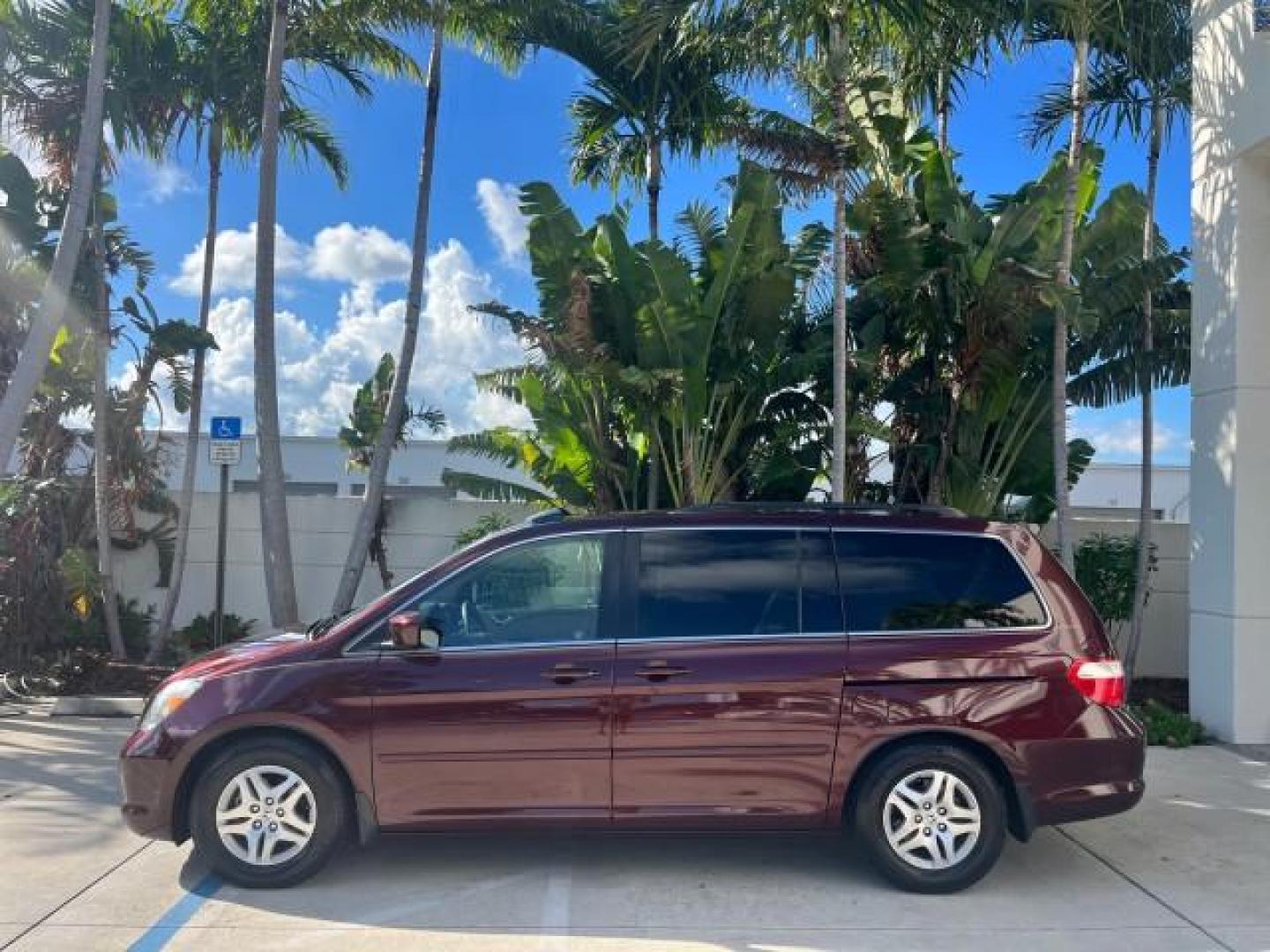 2007 Dark Cherry Pearl /Ivory Honda Odyssey SUNROOF NAV 1 FL EX-L LOW MILES 67,947 (5FNRL38627B) with an 3.5L SOHC MPFI 24-Valve i-VTEC V6 Engine engine, Automatic transmission, located at 4701 North Dixie Hwy, Pompano Beach, FL, 33064, (954) 422-2889, 26.240938, -80.123474 - OUR WEBPAGE FLORIDACARS1.COM HAS OVER 100 PHOTOS AND FREE CARFAX LINK 2007 HONDA ODYSSEY EX-L 26 MPG ROAD READY 3.5L V6 VIN: 5FNRL38627B442296 POWER SEATS NO ACCIDENTS NO RECALLS VAN LOW MILES 67,947 1 OWNER FLORIDA 3.5L V6 F SOHC 24V NAVIGATION POWER SLIDING DOORS GASOLINE BACK UP CAMERA POWER SUNR - Photo#4