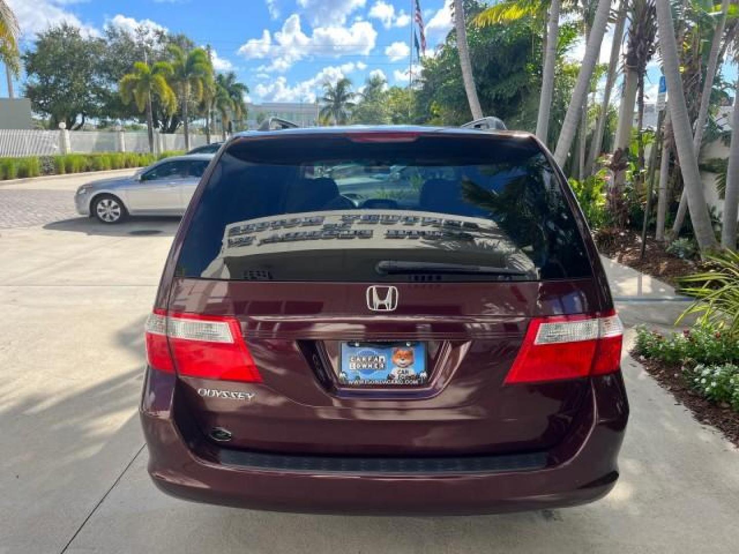 2007 Dark Cherry Pearl /Ivory Honda Odyssey SUNROOF NAV 1 FL EX-L LOW MILES 67,947 (5FNRL38627B) with an 3.5L SOHC MPFI 24-Valve i-VTEC V6 Engine engine, Automatic transmission, located at 4701 North Dixie Hwy, Pompano Beach, FL, 33064, (954) 422-2889, 26.240938, -80.123474 - OUR WEBPAGE FLORIDACARS1.COM HAS OVER 100 PHOTOS AND FREE CARFAX LINK 2007 HONDA ODYSSEY EX-L 26 MPG ROAD READY 3.5L V6 VIN: 5FNRL38627B442296 POWER SEATS NO ACCIDENTS NO RECALLS VAN LOW MILES 67,947 1 OWNER FLORIDA 3.5L V6 F SOHC 24V NAVIGATION POWER SLIDING DOORS GASOLINE BACK UP CAMERA POWER SUNR - Photo#97