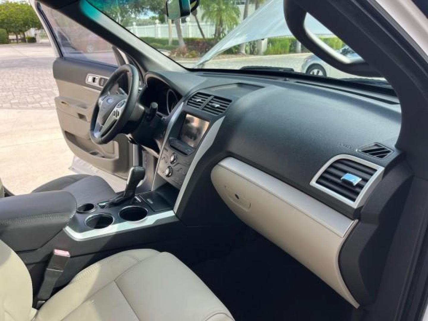 2011 White Suede /Medium Light Stone Ford Explorer 1 FL XLT LOW MILES 72,279 (1FMHK7D88BG) with an 3.5L Ti-VCT V6 Engine engine, Automatic transmission, located at 4701 North Dixie Hwy, Pompano Beach, FL, 33064, (954) 422-2889, 26.240938, -80.123474 - OUR WEBPAGE FLORIDACARS1.COM HAS OVER 100 PHOTOS AND FREE CARFAX LINK 2011 FORD EXPLORER XLT ROAD READY 3.5L V6 XLT VIN: 1FMHK7D88BGA71698 NO ACCIDENTS BLUETOOTH 4 DOOR WAGON/SPORT UTILITY 1 OWNER FLORIDA 3.5L V6 F DOHC 24V LOW MILES 72,279 LEATHER GASOLINE POWER LIFTGATE 3 ROW SEATS NAVIGATION FRON - Photo#28