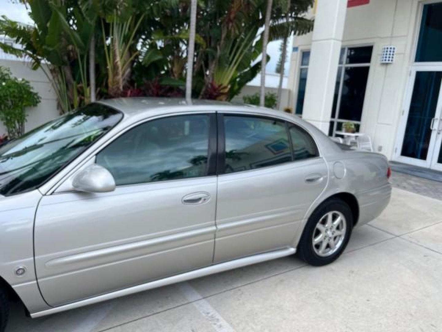 2004 Steelmist Metallic /Medium Gray Buick LeSabre 1 OWNER VERY LOW MILES 49,946 (1G4HP52K144) with an 3.8L 3800 V6 SFI Engine engine, Automatic transmission, located at 4701 North Dixie Hwy, Pompano Beach, FL, 33064, (954) 422-2889, 26.240938, -80.123474 - OUR WEBPAGE FLORIDACARS1.COM HAS OVER 100 PHOTOS AND FREE CARFAX LINK 2004 BUICK LESABRE CUSTOM ROAD READY 3.8L V6 VIN: 1G4HP52K144154477 NO ACCIDENTS 29 MPG SEDAN 4 DR NO RECALLS 3.8L V6 F OHV 1 OWNER 3.8L V6 GASOLINE LOW MILES 49,946 FRONT WHEEL DRIVE 25 SERVICE RECORDS POWER LEATHER SEATS Air Sus - Photo#94