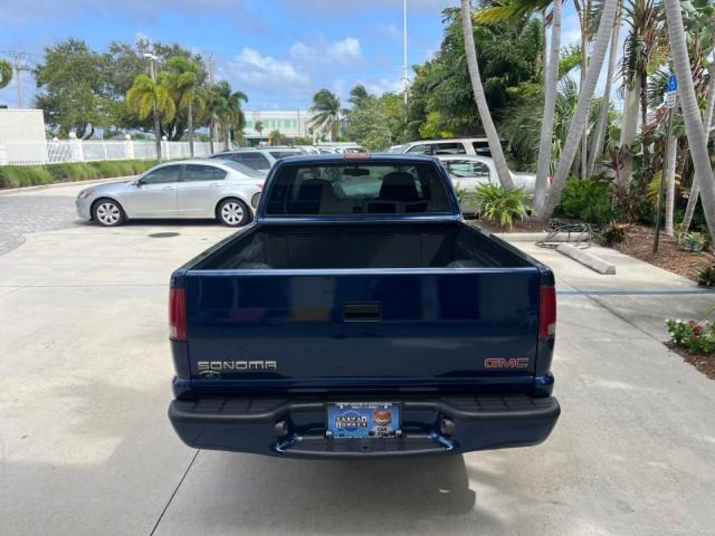 2001 Space Blue Metallic /Gray GMC Sonoma 1 FL SLS LOW MILES 56,514 (1GTCS19W918) with an 4.3L Vortec 1000 SFI V6 Engine engine, Automatic transmission, located at 4701 North Dixie Hwy, Pompano Beach, FL, 33064, (954) 422-2889, 26.240938, -80.123474 - OUR WEBPAGE FLORIDACARS1.COM HAS OVER 100 PHOTOS AND FREE CARFAX LINK 2001 GMC SONOMA SL ROAD READY WORK READY VIN: 1GTCS19W918196334 NO RECALLS 6,1 FT BED CLUB CAB PICKUP 1 OWNER FLORIDA 4.3L V6 4.3L V6 F AUTO AC LOW MILES 56,514 GASOLINE REAR WHEEL DRIVE 6.1' Bed Length Anti-Theft System Approach - Photo#6