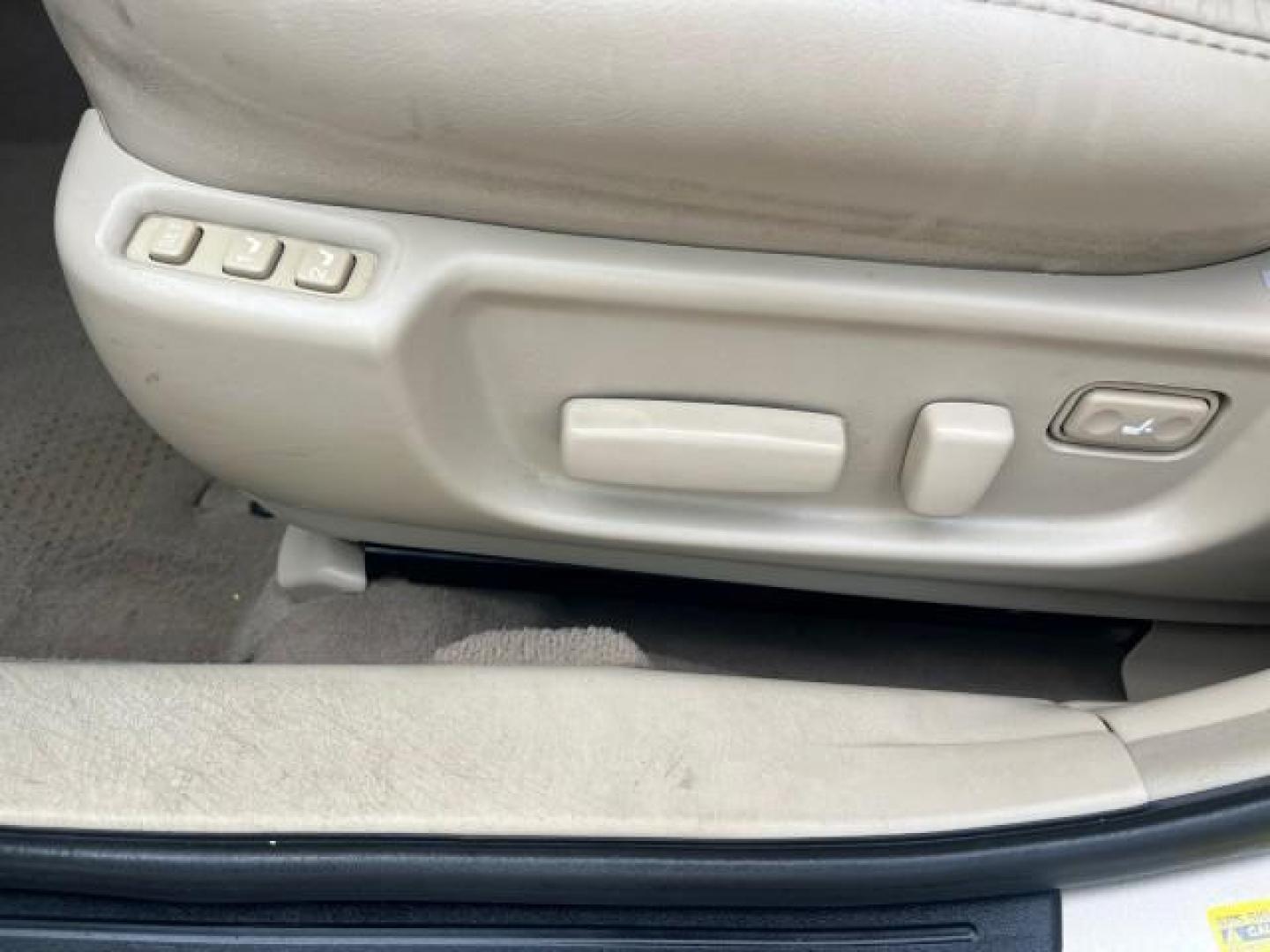 2003 Desert Sand Mica /Ivory Toyota Avalon XLS LOW MILES 72,511 (4T1BF28B73U) with an 3.0L DOHC MPFI 24-Valve V6 Engine engine, Automatic transmission, located at 4701 North Dixie Hwy, Pompano Beach, FL, 33064, (954) 422-2889, 26.240938, -80.123474 - OUR WEBPAGE FLORIDACARS1.COM HAS OVER 100 PHOTOS AND FREE CARFAX LINK 2003 TOYOTA AVALON XLS ROAD READY 3.0L V6 VIN: 4T1BF28B73U304119 NO RECALLS 29 MPG SEDAN 4 DR FLORIDA OWNER 3.0L V6 F DOHC 24V LOW MILES 72,511 GASOLINE POWER LEATHER SEATS FRONT WHEEL DRIVE 18 SERVICE RECORDS POWER SUNROOF XLE Al - Photo#42