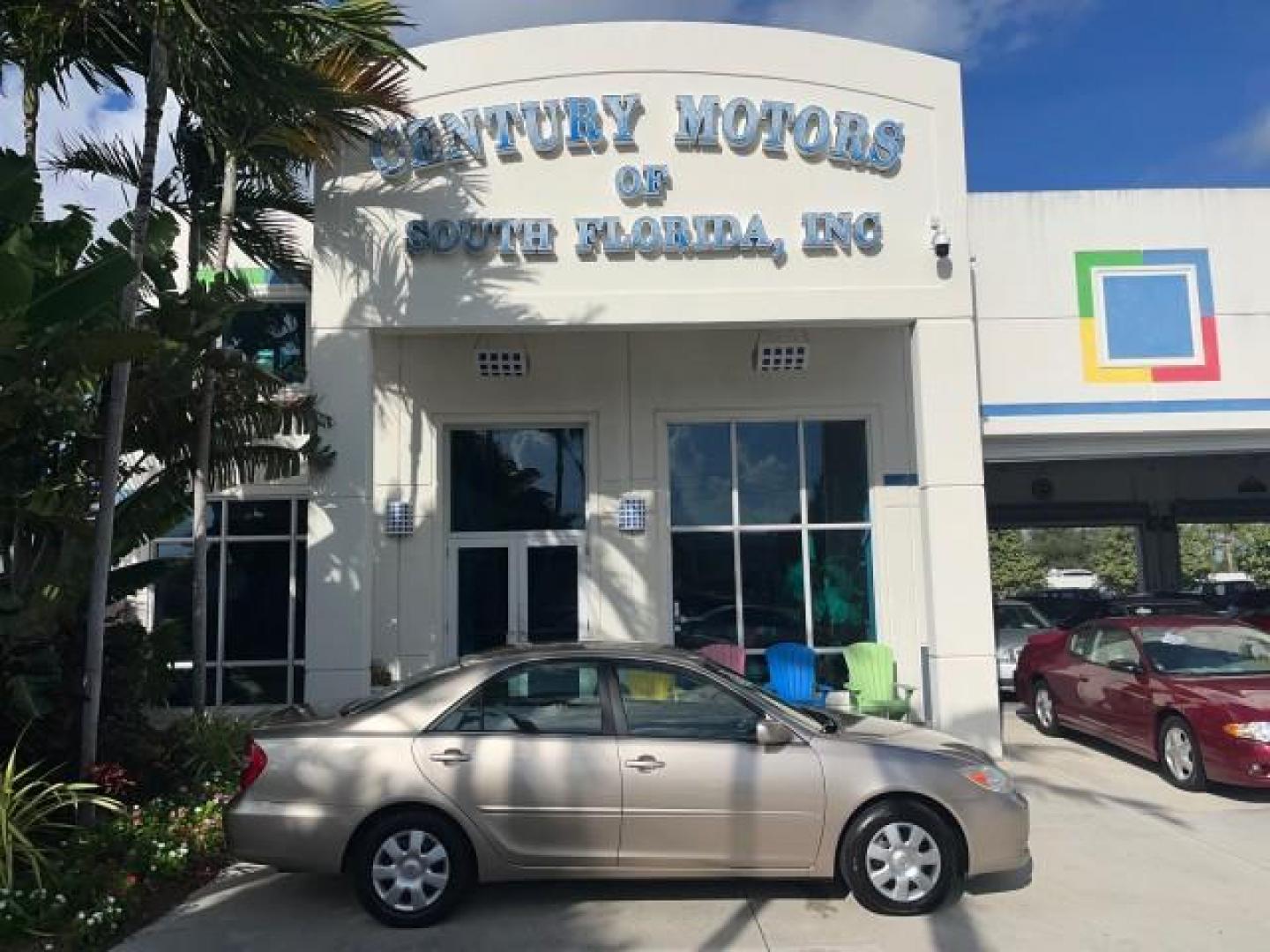 2004 Desert Sand Mica /Stone Toyota Camry 1 FL LE LOW MILES 60,167 (4T1BE32K64U) with an 2.4L DOHC MPFI Vvti 16-Valve 4-Cyl Engine engine, Automatic transmission, located at 4701 North Dixie Hwy, Pompano Beach, FL, 33064, (954) 422-2889, 26.240938, -80.123474 - OUR WEBPAGE FLORIDACARS1.COM HAS OVER 100 PHOTOS AND FREE CARFAX LINK 2004 TOYOTA CAMRY LE ROAD READY 2.4L I4 VIN: 4T1BE32K64U816523 NO ACCIDENTS SEDAN 4 DR NO RECALLS 32 MPG 2.4L I4 F DOHC 16V 1 OWNER FLORIDA GASOLINE LOW MILES 60,167 FRONT WHEEL DRIVE POWER SEATS/MIRRORS Approach Lights Cruise Con - Photo#0