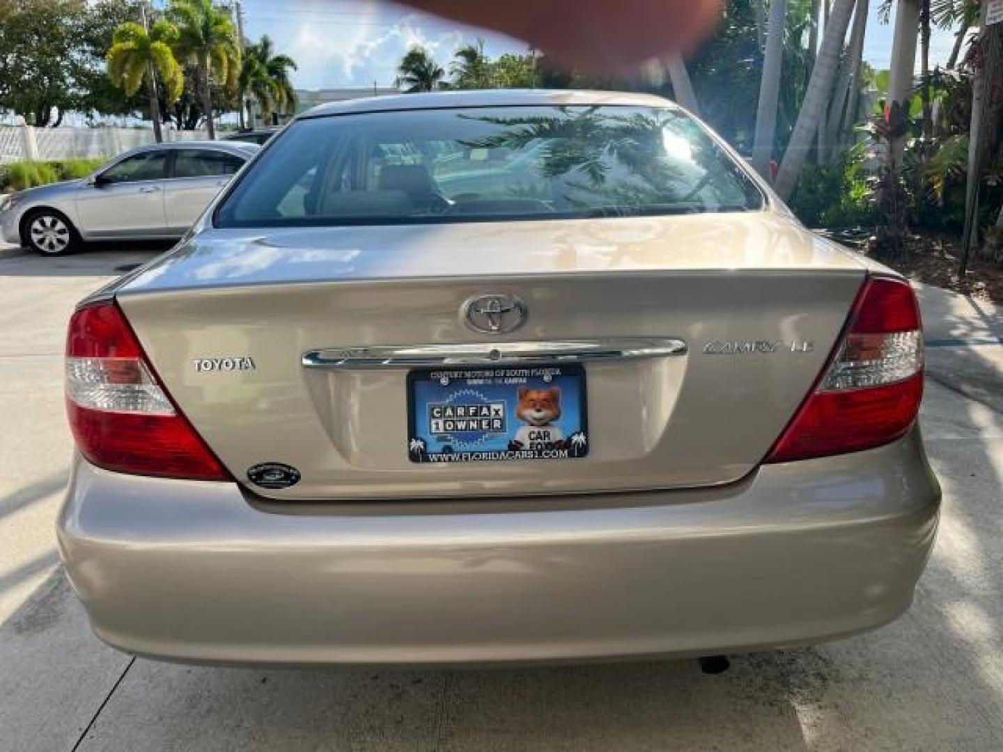 2004 Desert Sand Mica /Stone Toyota Camry 1 FL LE LOW MILES 60,167 (4T1BE32K64U) with an 2.4L DOHC MPFI Vvti 16-Valve 4-Cyl Engine engine, Automatic transmission, located at 4701 North Dixie Hwy, Pompano Beach, FL, 33064, (954) 422-2889, 26.240938, -80.123474 - OUR WEBPAGE FLORIDACARS1.COM HAS OVER 100 PHOTOS AND FREE CARFAX LINK 2004 TOYOTA CAMRY LE ROAD READY 2.4L I4 VIN: 4T1BE32K64U816523 NO ACCIDENTS SEDAN 4 DR NO RECALLS 32 MPG 2.4L I4 F DOHC 16V 1 OWNER FLORIDA GASOLINE LOW MILES 60,167 FRONT WHEEL DRIVE POWER SEATS/MIRRORS Approach Lights Cruise Con - Photo#92