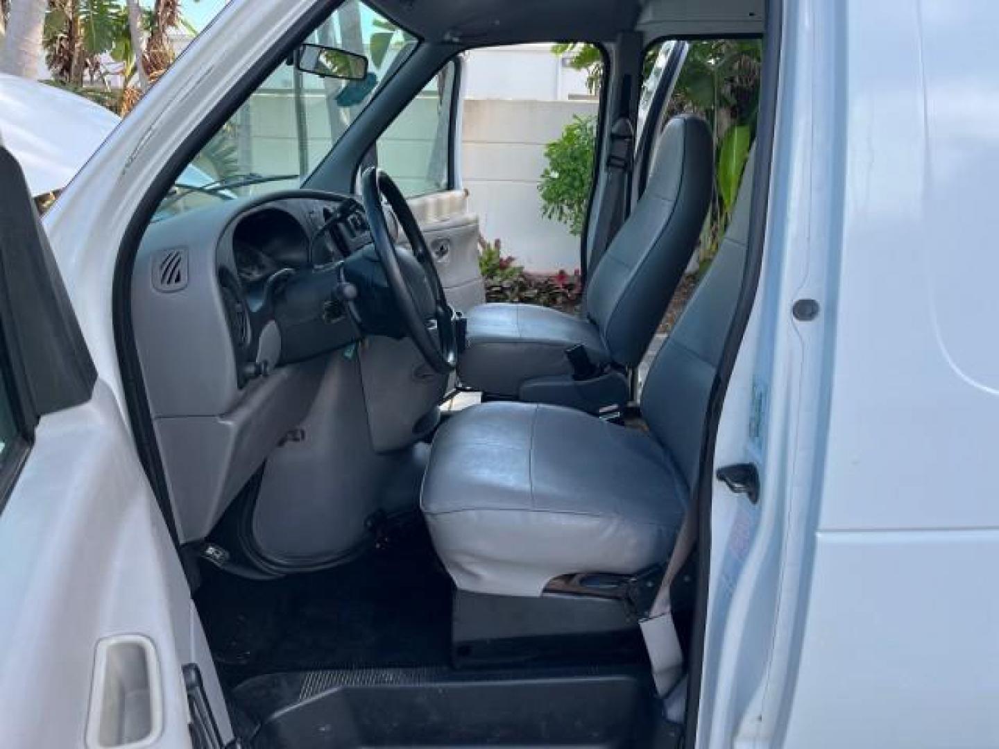 1998 Oxford White (CC) /Medium Graphite Ford Econoline Cargo Van AC LOW MILES 117,724 (1FTPE2427WH) with an 4.2L SEFI SPI V6 Engine engine, Automatic transmission, located at 4701 North Dixie Hwy, Pompano Beach, FL, 33064, (954) 422-2889, 26.240938, -80.123474 - OUR WEBPAGE FLORIDACARS1.COM HAS OVER 90 PHOTOS AND FREE CARFAX LINK 1998 FORD E-250 VIN: 1FTPE2427WHB73287 NO ACCIDENTS NO RECALLS VAN FLORIDA OWNER 4.2L V6 4.2L V6 F SOHC 24 SERVICE RECORDS GASOLINE ROAD READY WORK READY REAR WHEEL DRIVE 117,724 MILES THIS IS A GOOD WORK FORD VAN RETIREE FLORIDA T - Photo#10