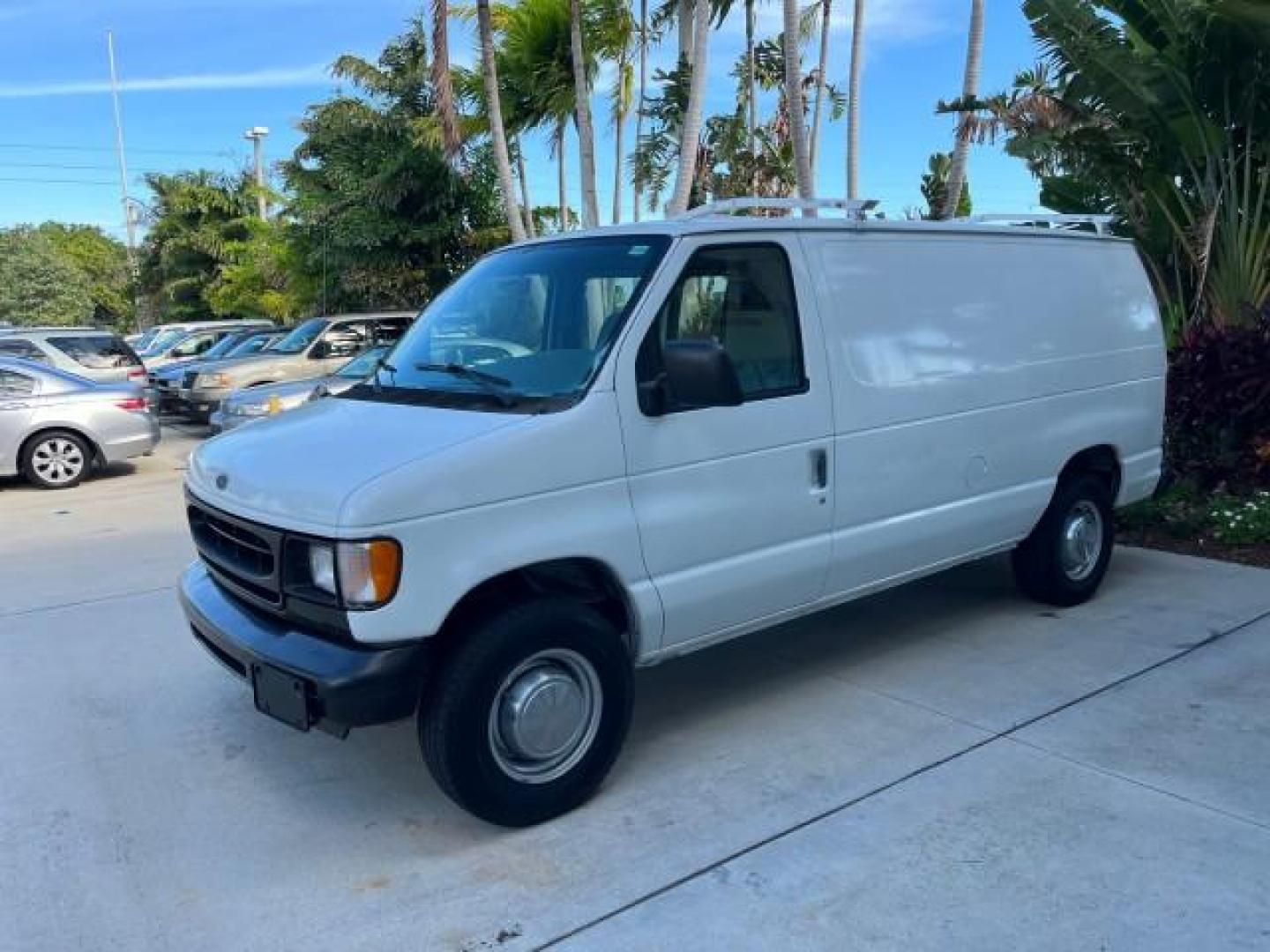 1998 Oxford White (CC) /Medium Graphite Ford Econoline Cargo Van AC LOW MILES 117,724 (1FTPE2427WH) with an 4.2L SEFI SPI V6 Engine engine, Automatic transmission, located at 4701 North Dixie Hwy, Pompano Beach, FL, 33064, (954) 422-2889, 26.240938, -80.123474 - OUR WEBPAGE FLORIDACARS1.COM HAS OVER 90 PHOTOS AND FREE CARFAX LINK 1998 FORD E-250 VIN: 1FTPE2427WHB73287 NO ACCIDENTS NO RECALLS VAN FLORIDA OWNER 4.2L V6 4.2L V6 F SOHC 24 SERVICE RECORDS GASOLINE ROAD READY WORK READY REAR WHEEL DRIVE 117,724 MILES THIS IS A GOOD WORK FORD VAN RETIREE FLORIDA T - Photo#3