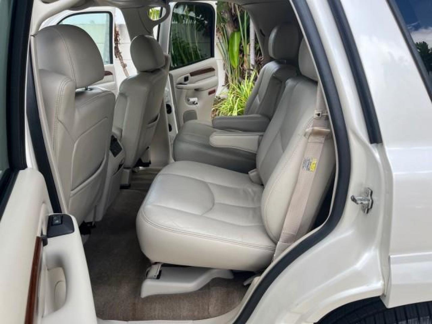 2004 White Diamond /Shale Cadillac Escalade 1 FL AWD LOW MILES 93,247 (1GYEK63N94R) with an 6.0L Vortec 6000 High-Output V8 SFI Engine engine, Automatic transmission, located at 4701 North Dixie Hwy, Pompano Beach, FL, 33064, (954) 422-2889, 26.240938, -80.123474 - OUR WEBPAGE FLORIDACARS1.COM HAS OVER 100 PHOTOS AND FREE CARFAX LINK $ 63,215 NEW 2004 CADILLAC ESCALADE ROAD READY 6.0L V8 VIN: 1GYEK63N94R229363 SUNROOF NO RECALLS AWD 4 DOOR WAGON/SPORT UTILITY DVD 1 OWNER FLORIDA 6.0L V8 F TOW PKG BACK UP CAMERA LOW MILES 93,247 GASOLINE DUAL AC AWD 3 ROW LEATH - Photo#14