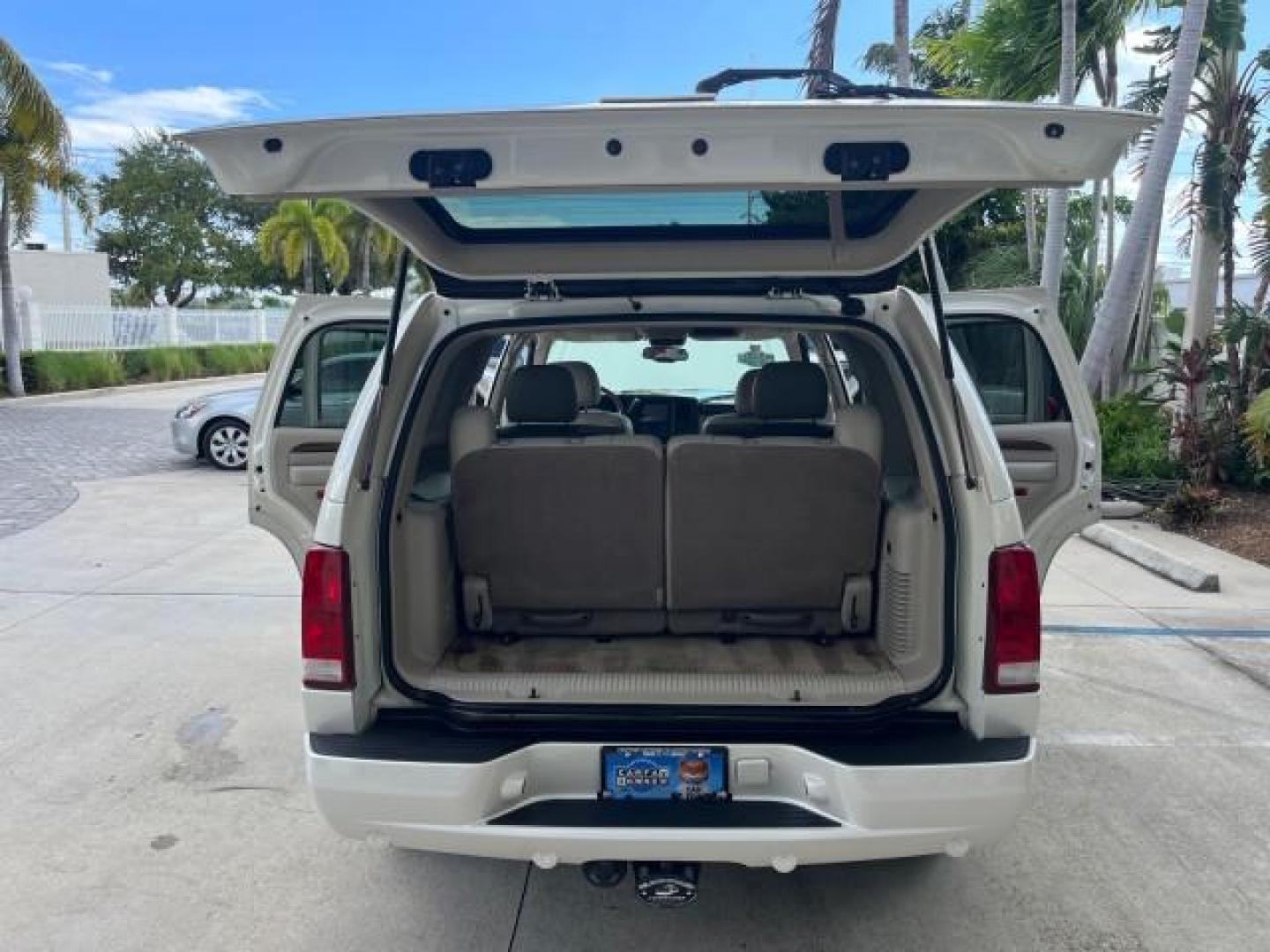 2004 White Diamond /Shale Cadillac Escalade 1 FL AWD LOW MILES 93,247 (1GYEK63N94R) with an 6.0L Vortec 6000 High-Output V8 SFI Engine engine, Automatic transmission, located at 4701 North Dixie Hwy, Pompano Beach, FL, 33064, (954) 422-2889, 26.240938, -80.123474 - OUR WEBPAGE FLORIDACARS1.COM HAS OVER 100 PHOTOS AND FREE CARFAX LINK $ 63,215 NEW 2004 CADILLAC ESCALADE ROAD READY 6.0L V8 VIN: 1GYEK63N94R229363 SUNROOF NO RECALLS AWD 4 DOOR WAGON/SPORT UTILITY DVD 1 OWNER FLORIDA 6.0L V8 F TOW PKG BACK UP CAMERA LOW MILES 93,247 GASOLINE DUAL AC AWD 3 ROW LEATH - Photo#15