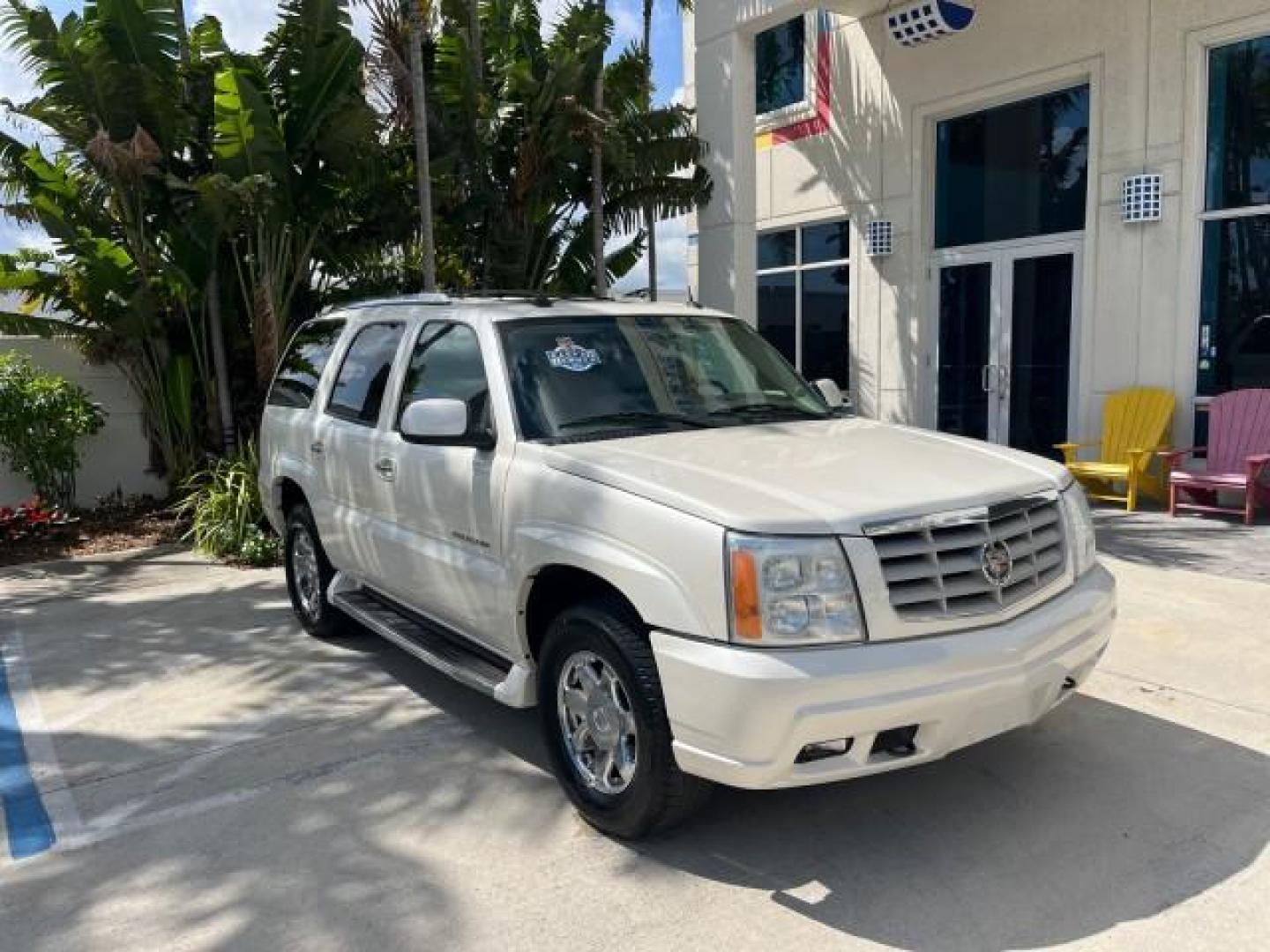 2004 White Diamond /Shale Cadillac Escalade 1 FL AWD LOW MILES 93,247 (1GYEK63N94R) with an 6.0L Vortec 6000 High-Output V8 SFI Engine engine, Automatic transmission, located at 4701 North Dixie Hwy, Pompano Beach, FL, 33064, (954) 422-2889, 26.240938, -80.123474 - OUR WEBPAGE FLORIDACARS1.COM HAS OVER 100 PHOTOS AND FREE CARFAX LINK $ 63,215 NEW 2004 CADILLAC ESCALADE ROAD READY 6.0L V8 VIN: 1GYEK63N94R229363 SUNROOF NO RECALLS AWD 4 DOOR WAGON/SPORT UTILITY DVD 1 OWNER FLORIDA 6.0L V8 F TOW PKG BACK UP CAMERA LOW MILES 93,247 GASOLINE DUAL AC AWD 3 ROW LEATH - Photo#1